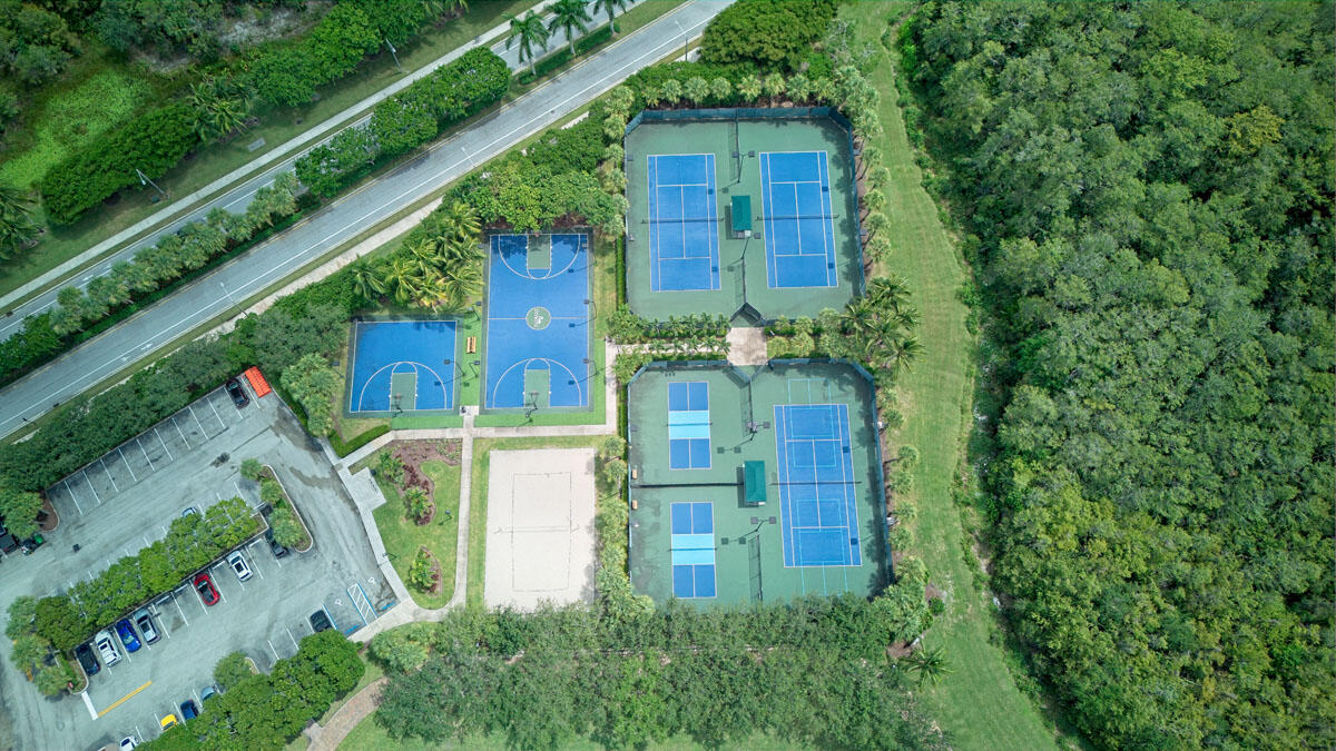 9079 Alexandra Cir Wellington, FL 33414