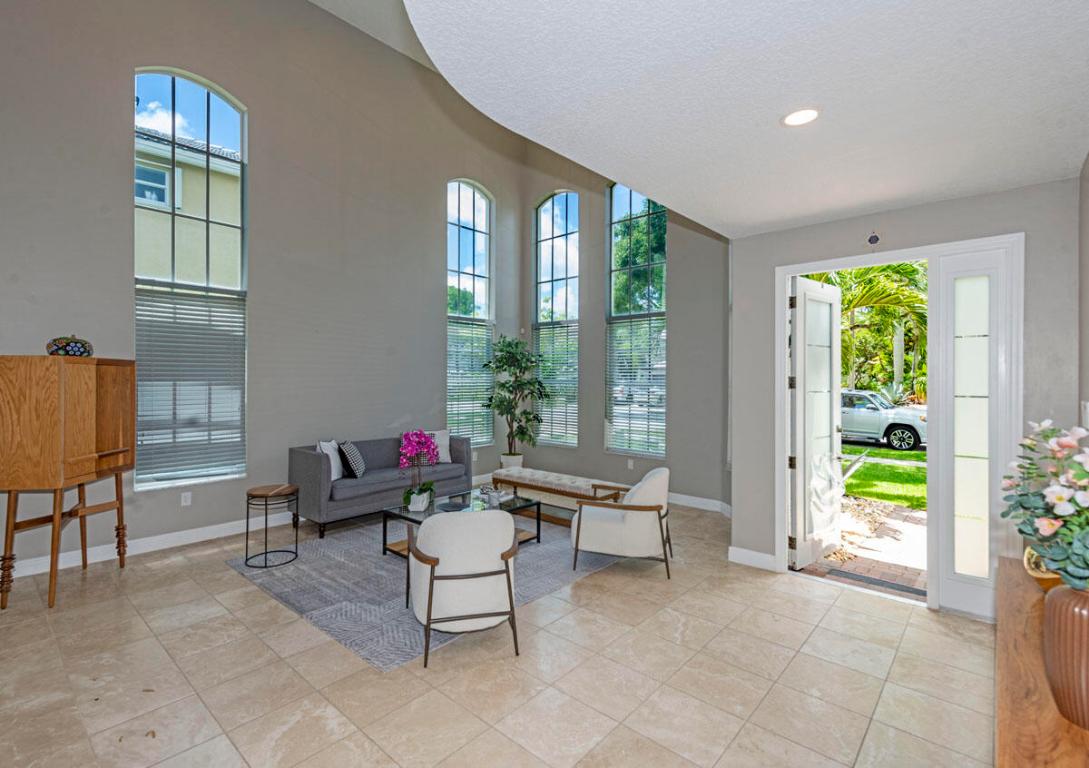 9079 Alexandra Cir Wellington, FL 33414