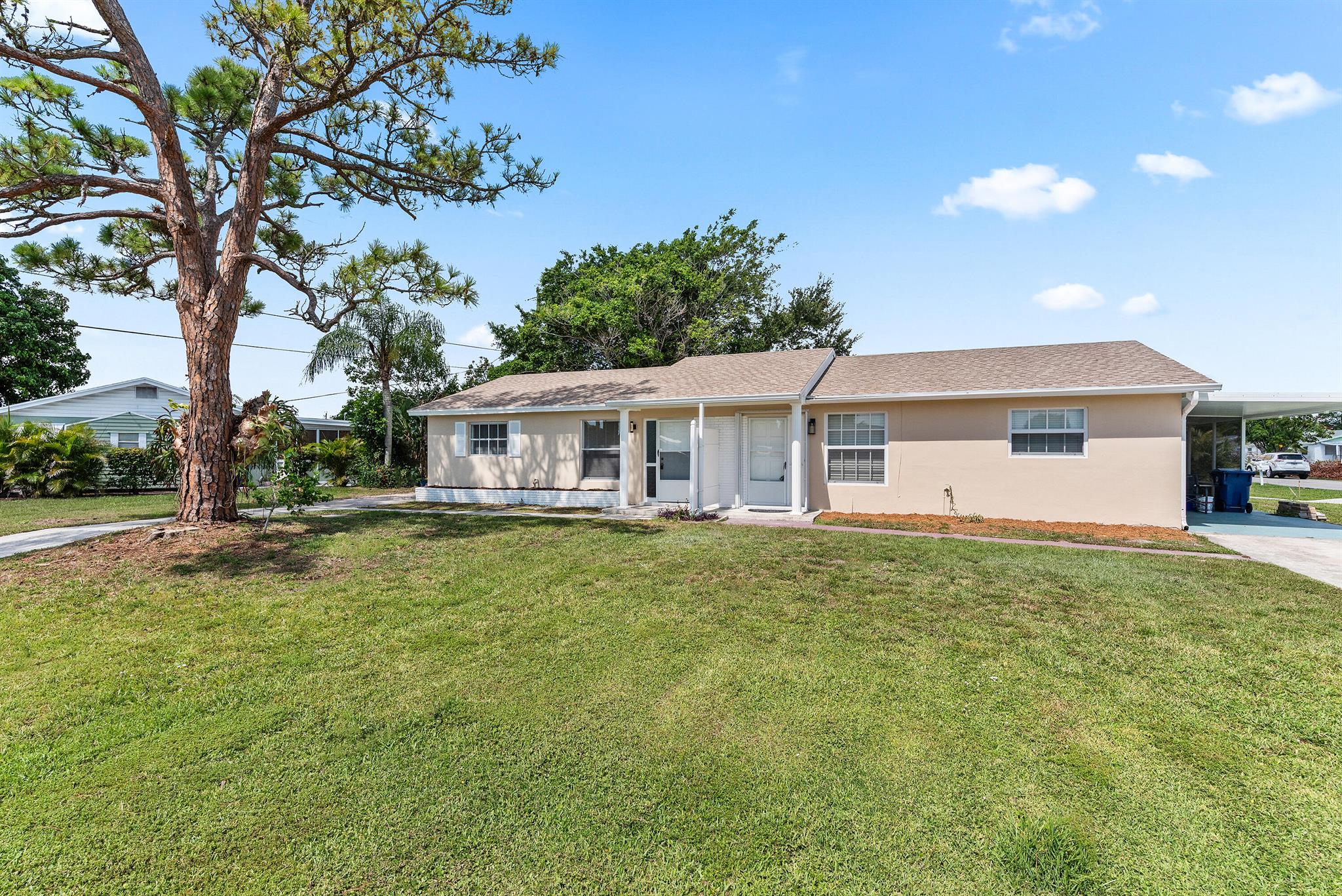 308 Stillwater Dr