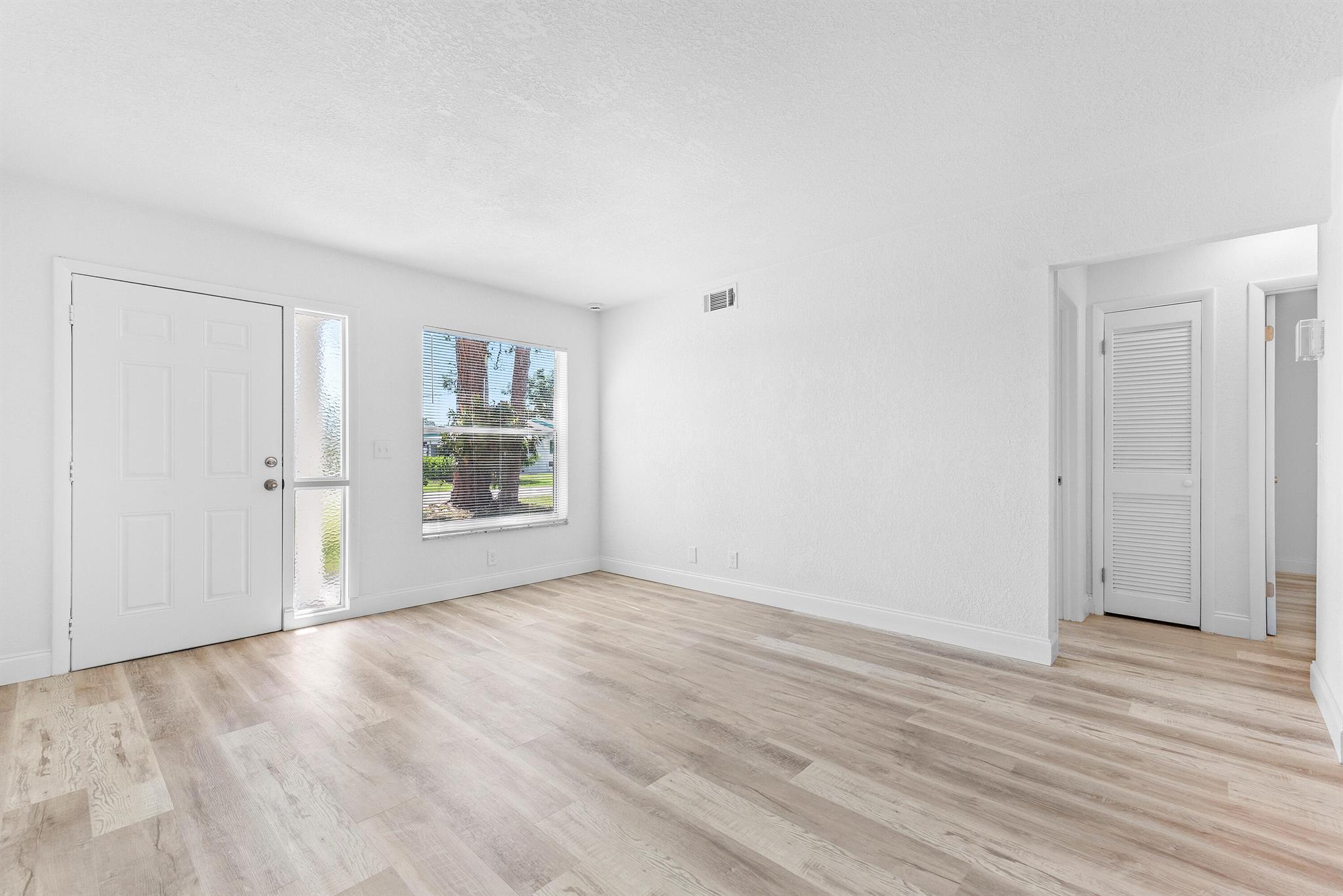 308 Stillwater Dr Jupiter, FL 33458