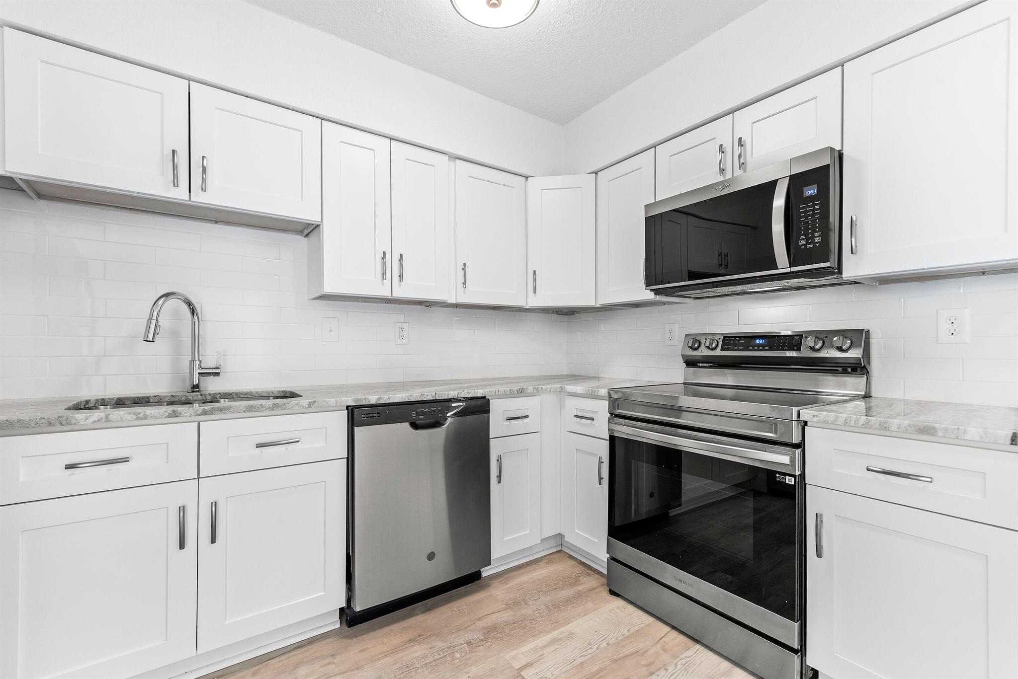 308 Stillwater Dr Jupiter, FL 33458