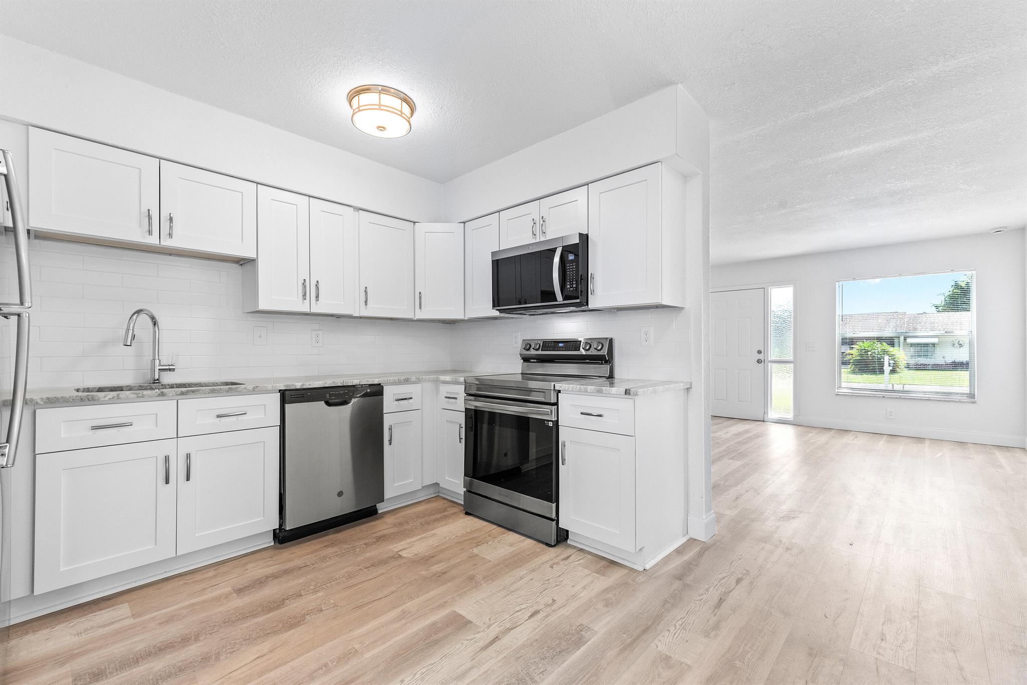 308 Stillwater Dr Jupiter, FL 33458