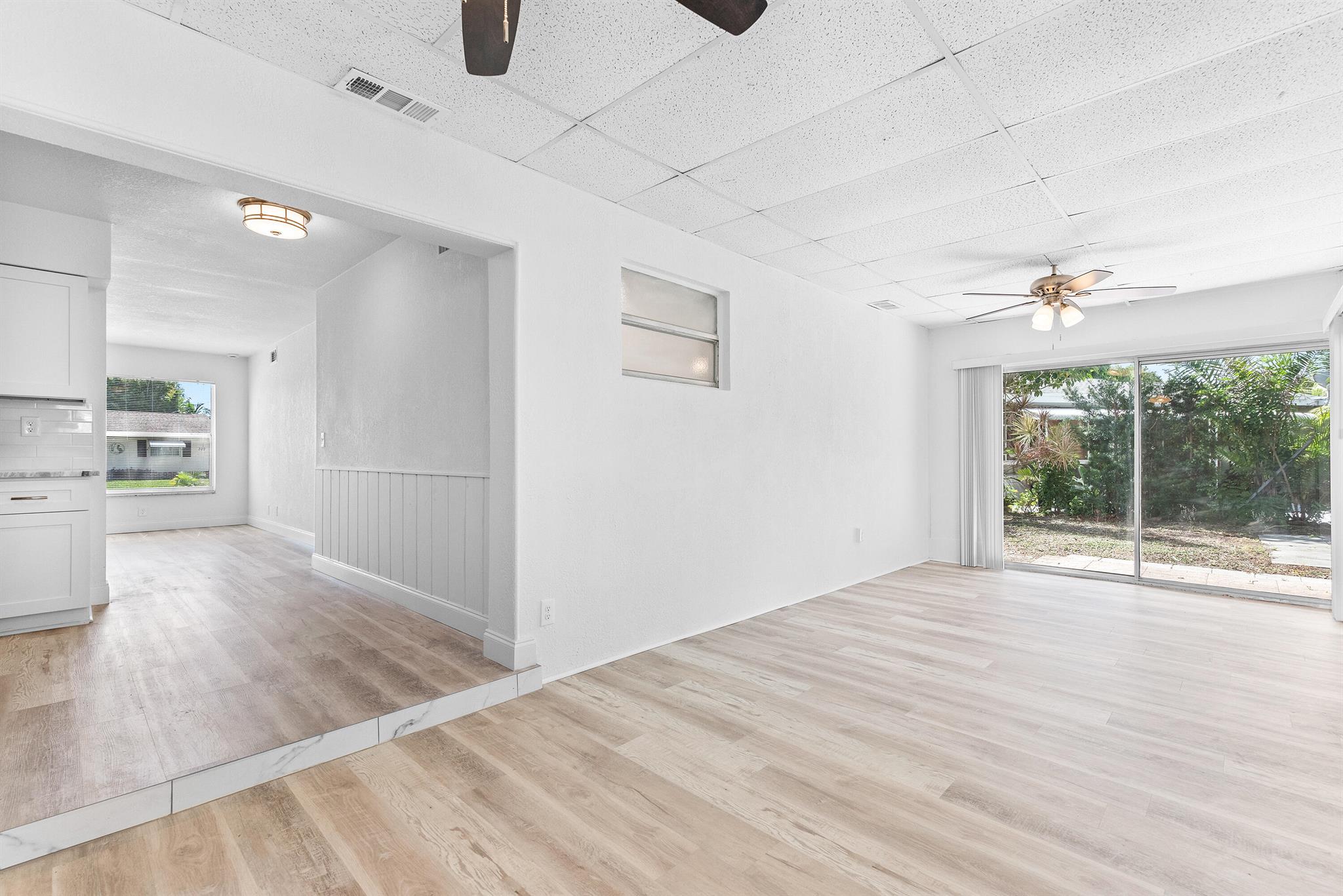 308 Stillwater Dr Jupiter, FL 33458