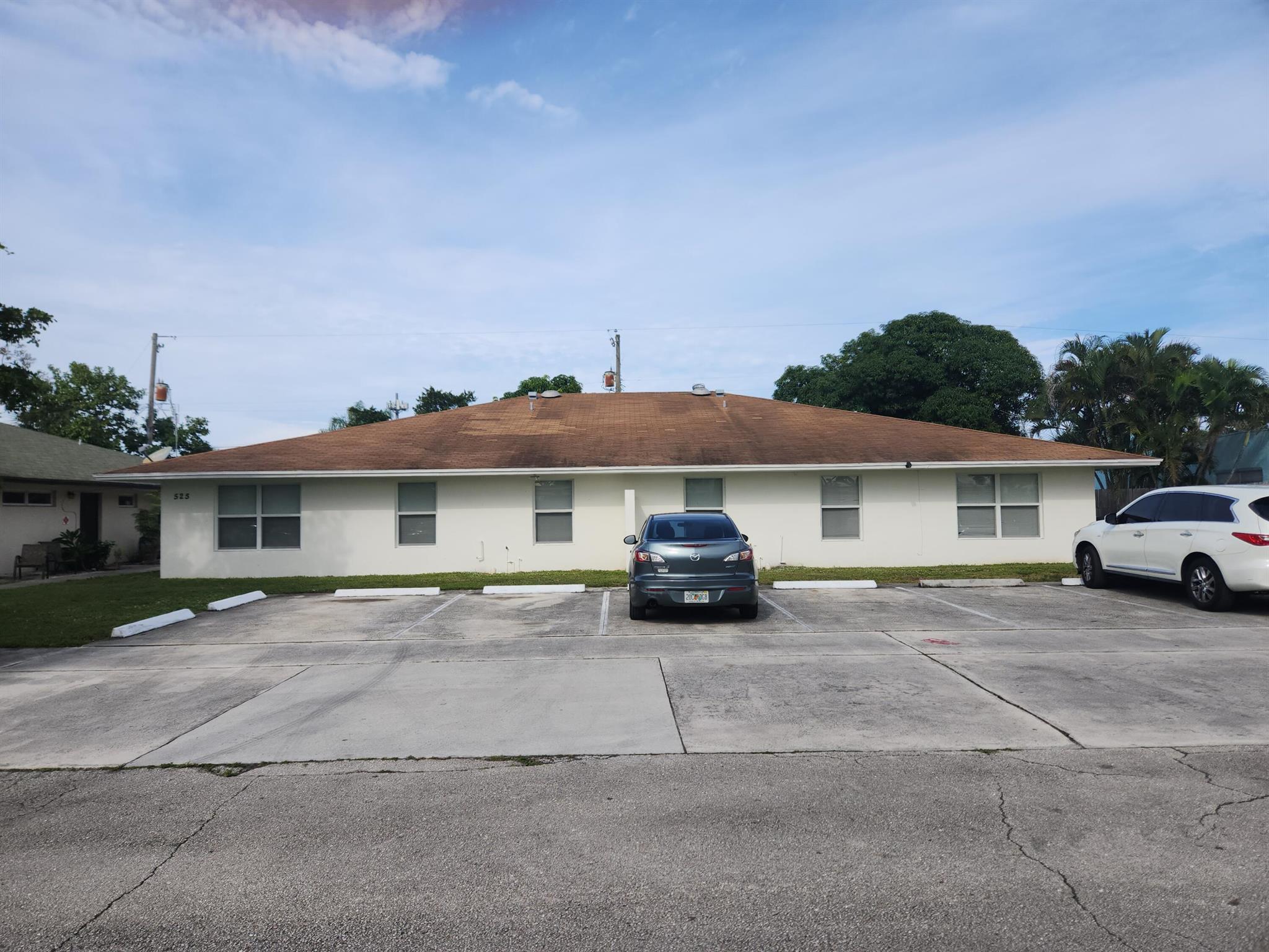 525 Putnam Rd #1
