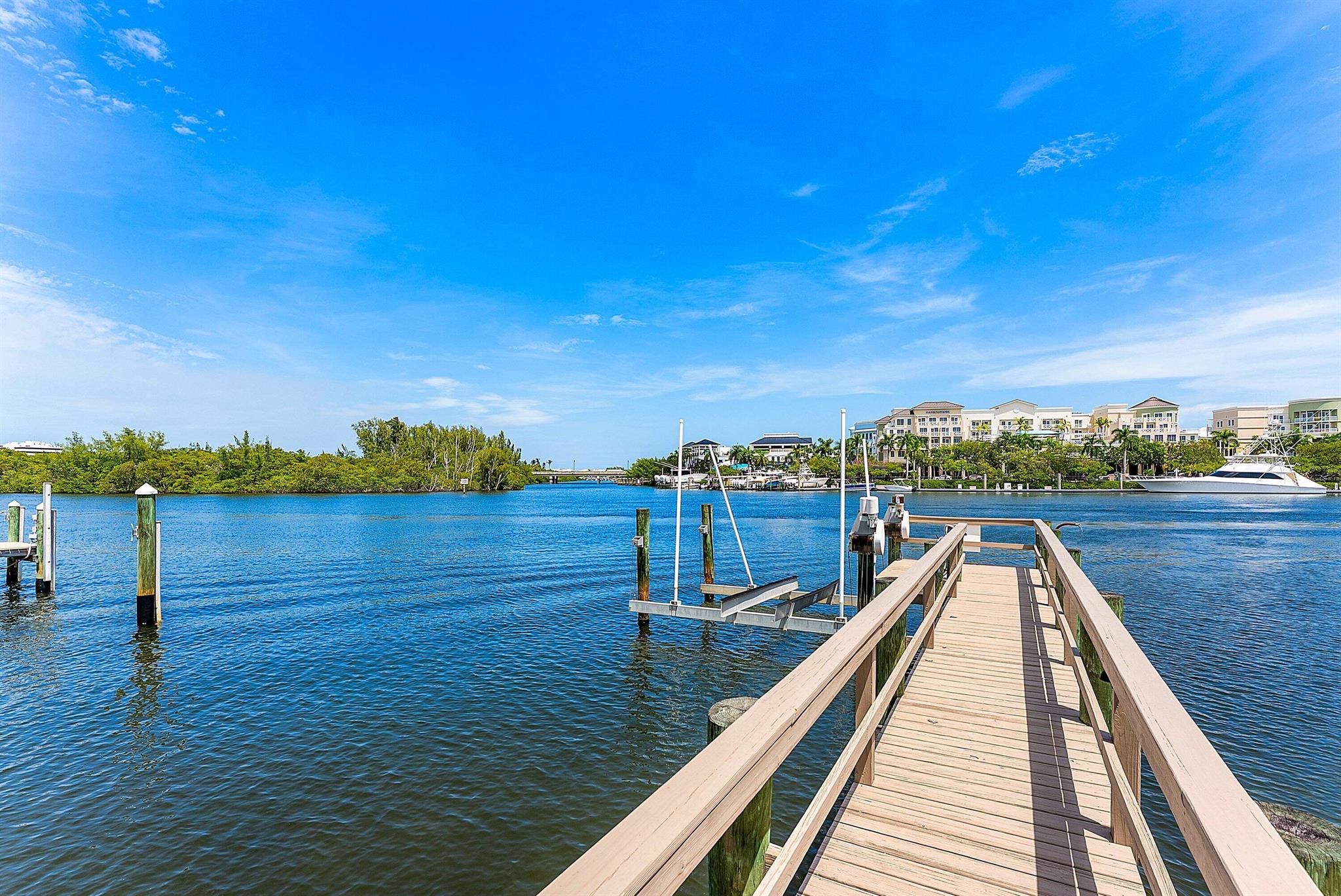 201 Fishermans Way Jupiter, FL 33477