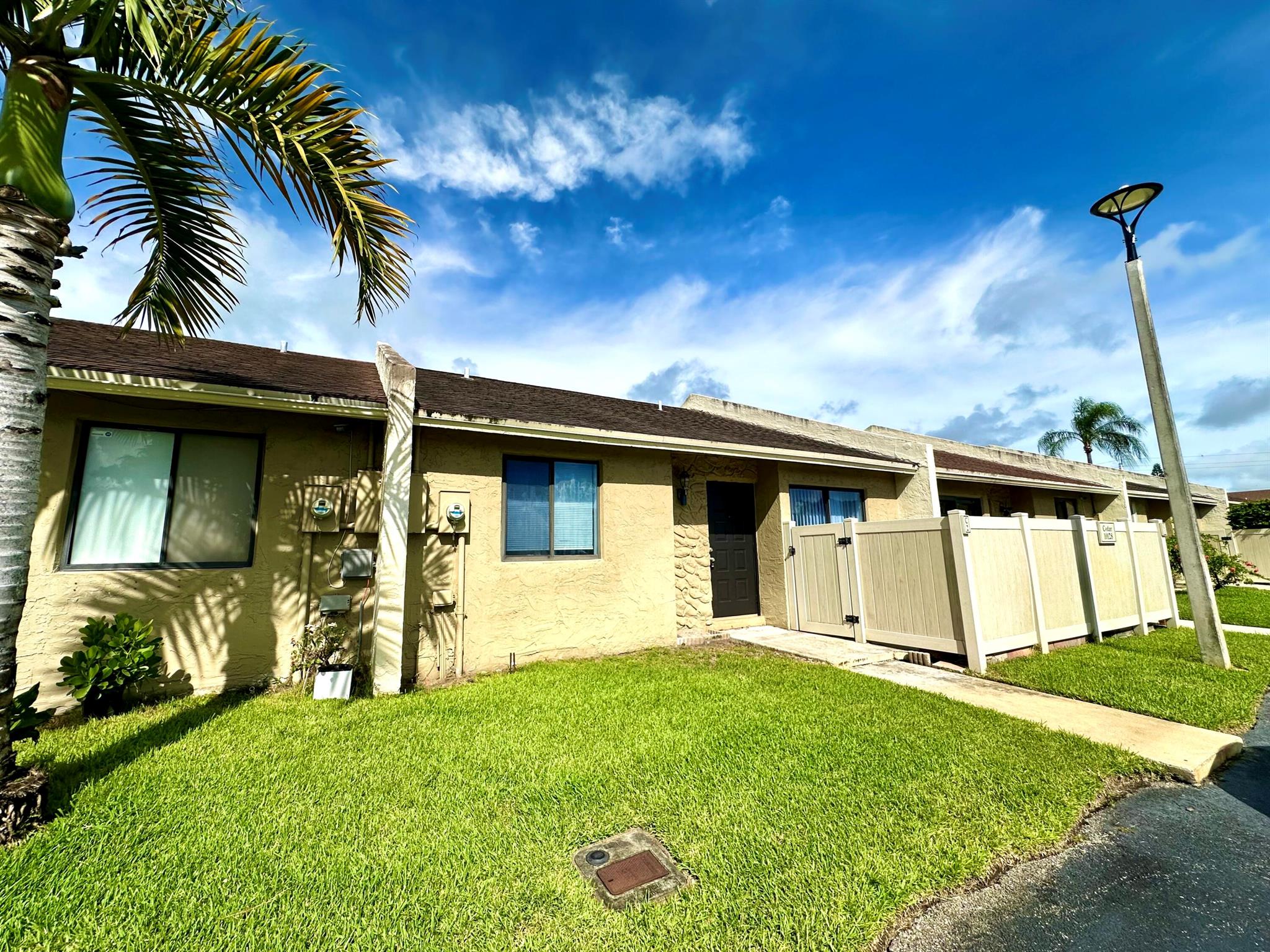 10128 Boca Bnd #C2