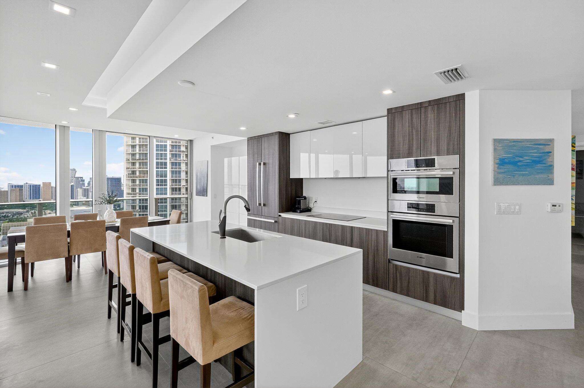 image Aria On The Bay Condo9