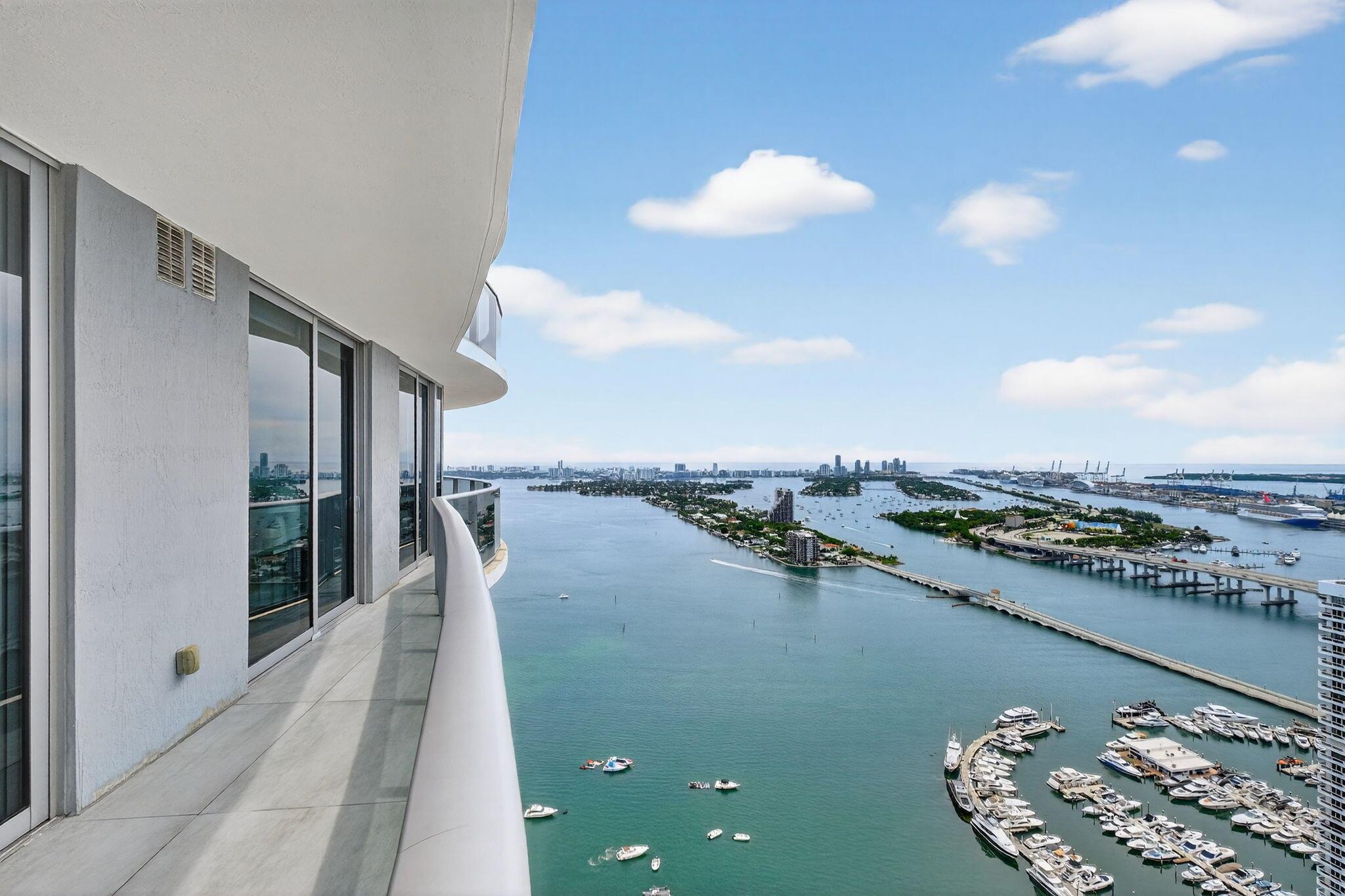 image Aria On The Bay Condo20