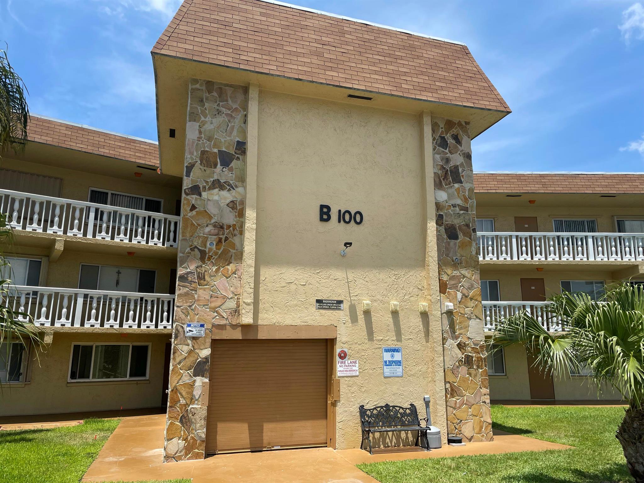 100 Village Grn Cir #312