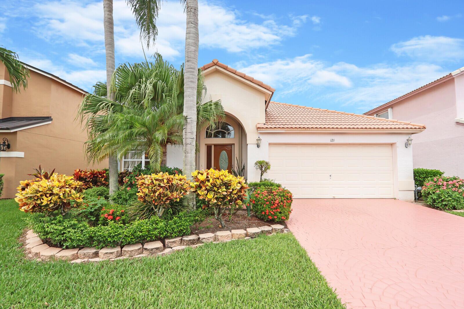 121 Egret Dr