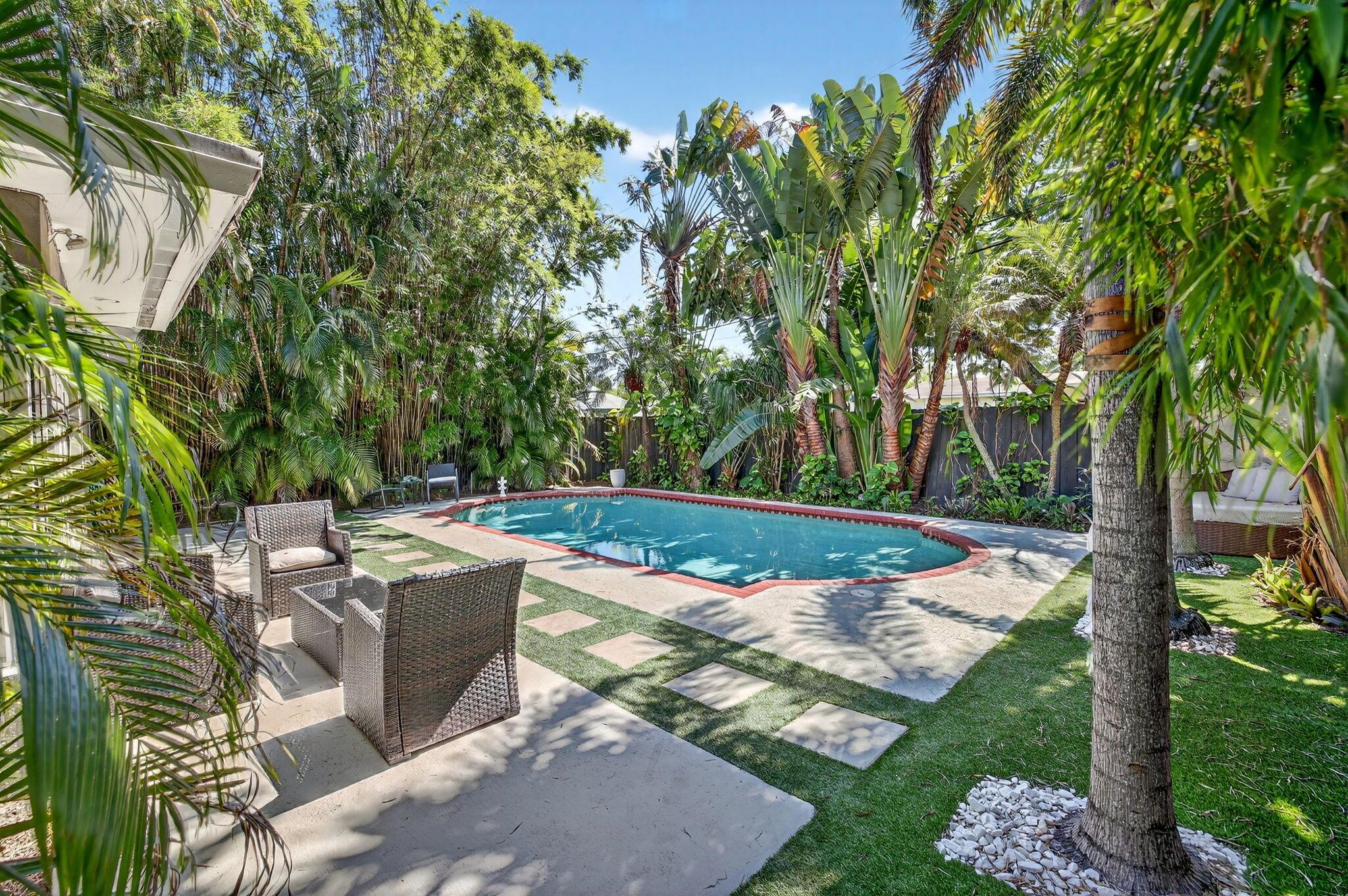 554 NW 45th Ct