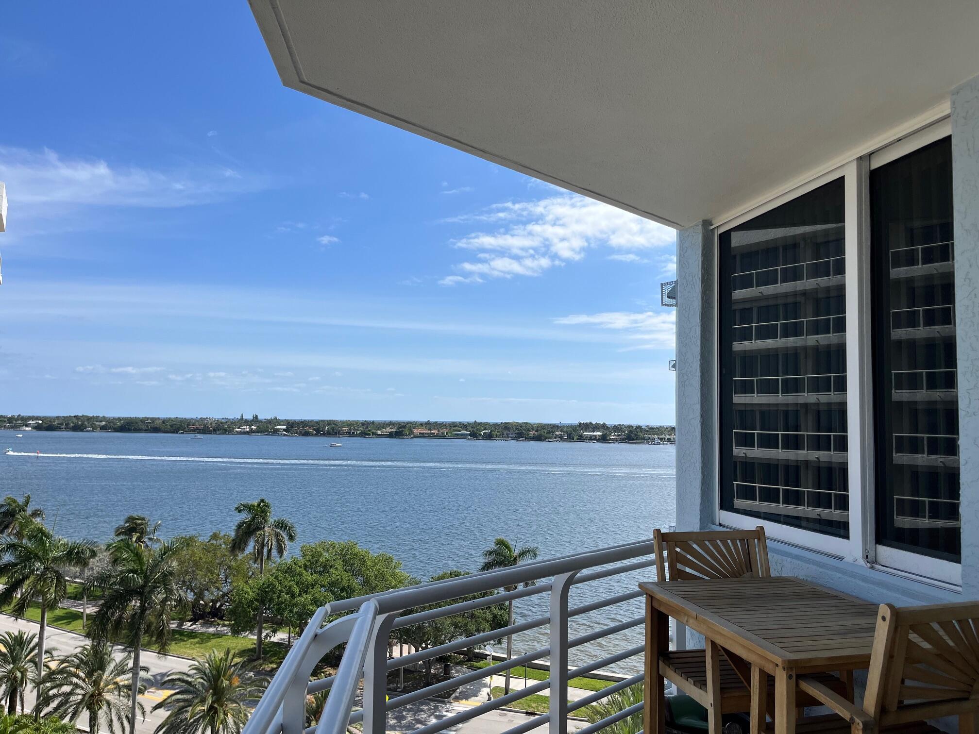 1551 N Flagler Dr #802