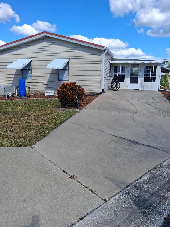 1640 SW 35th Okeechobee, FL 34974