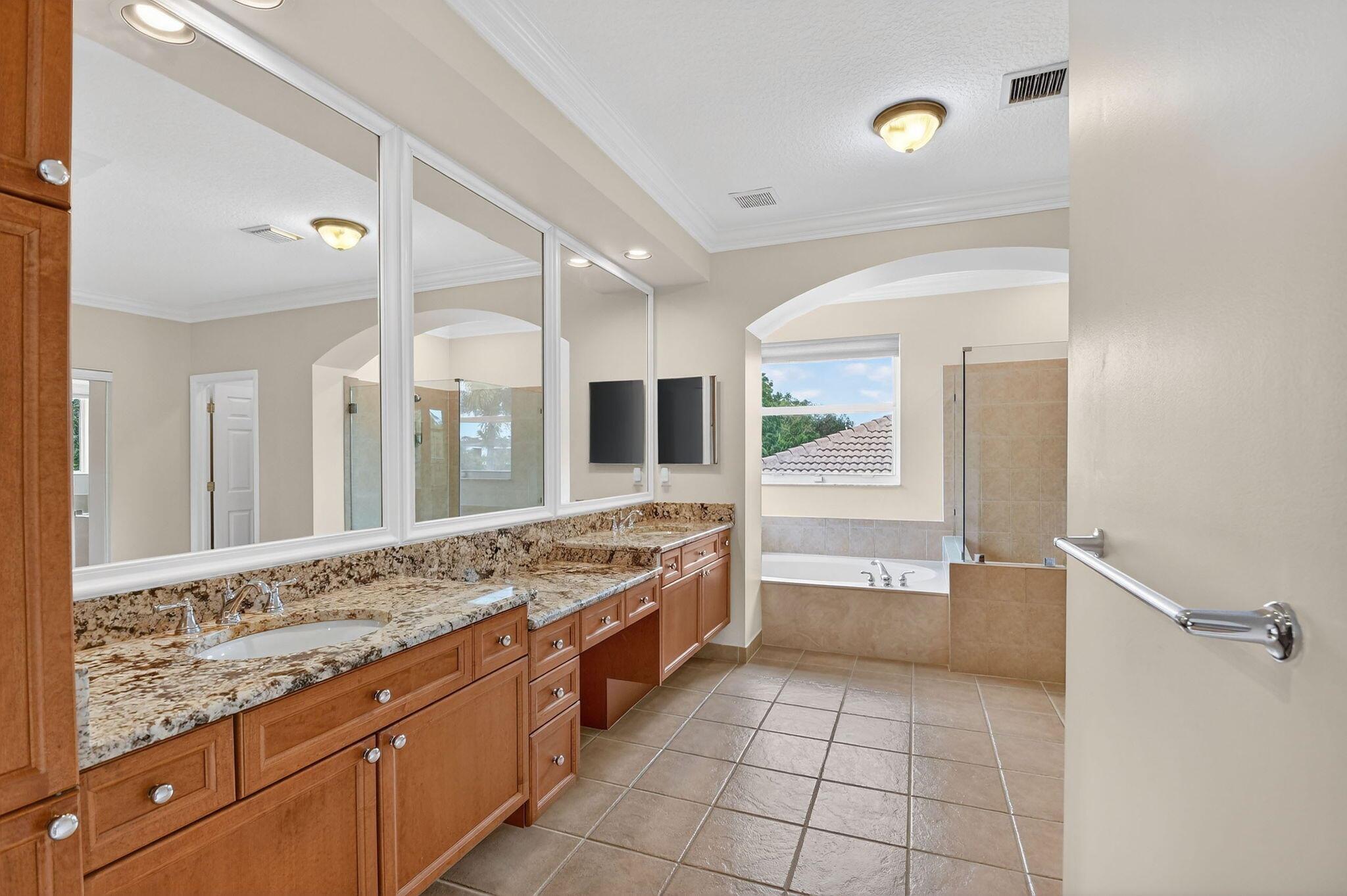 10360 Cypress Lks Preserve Dr Lake Worth, FL 33449