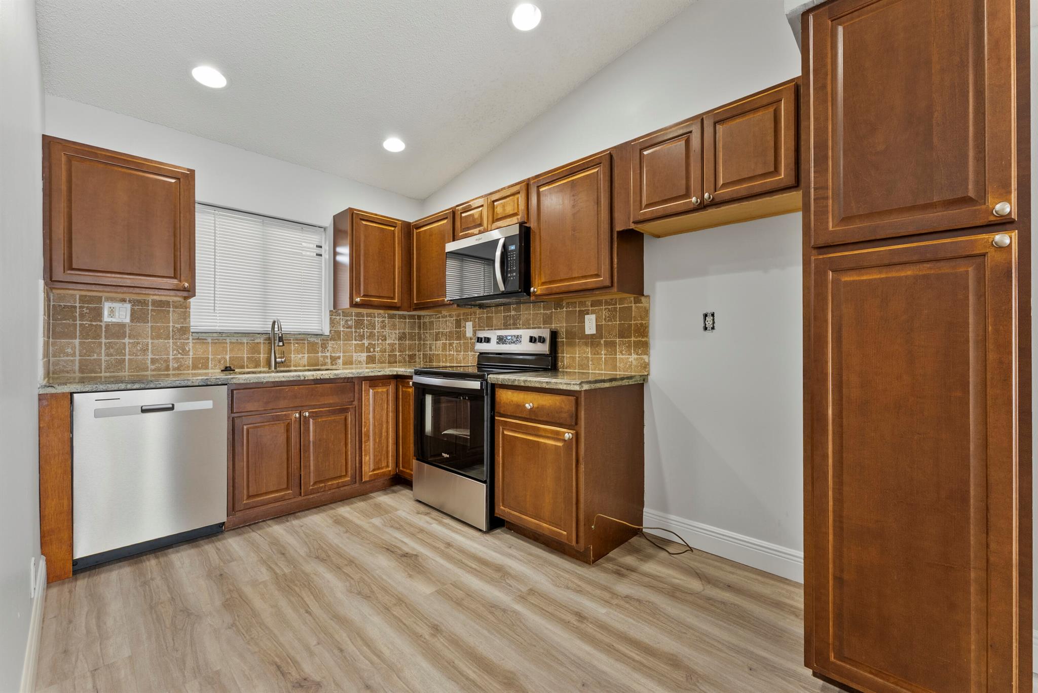 2900 Olivewood Ter #201 Boca Raton, FL 33431