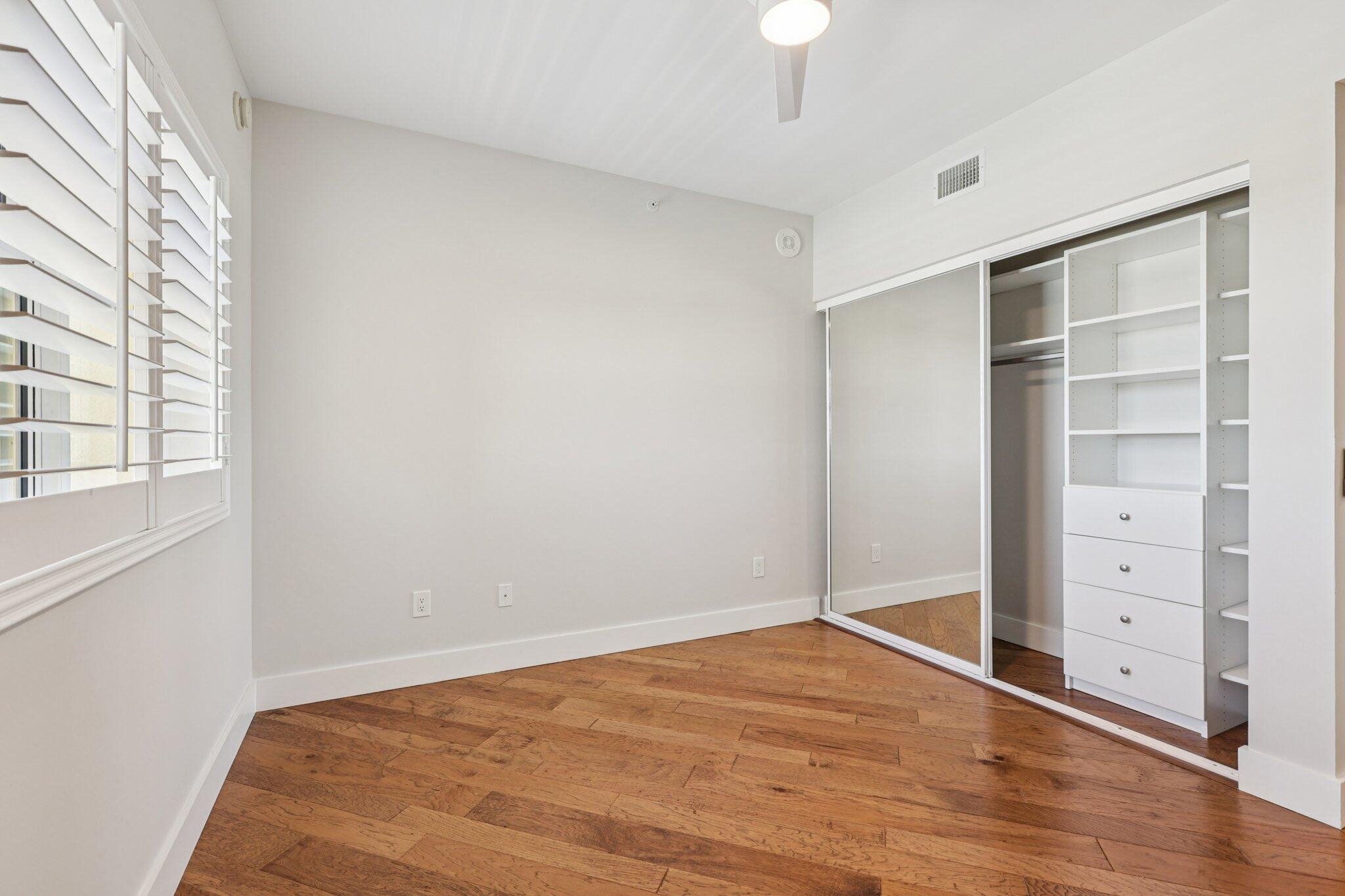 2640 Lake Shr #1510 Riviera Beach, FL 33404