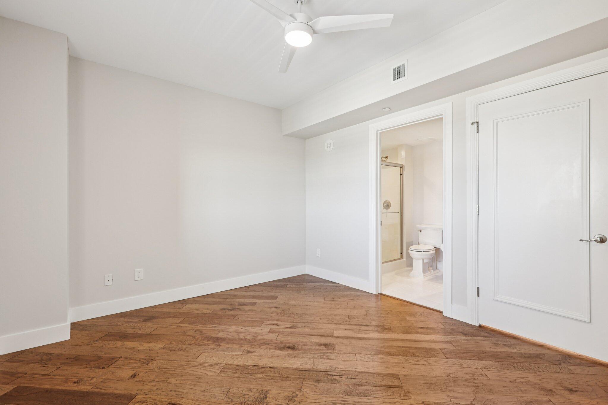 2640 Lake Shr #1510 Riviera Beach, FL 33404