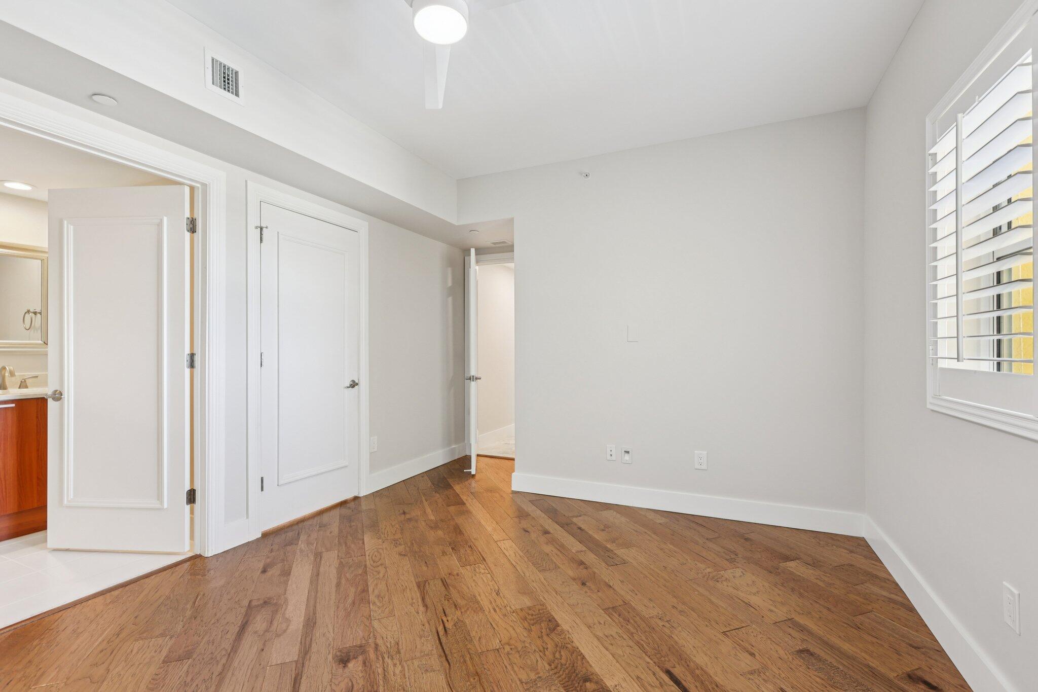 2640 Lake Shr #1510 Riviera Beach, FL 33404