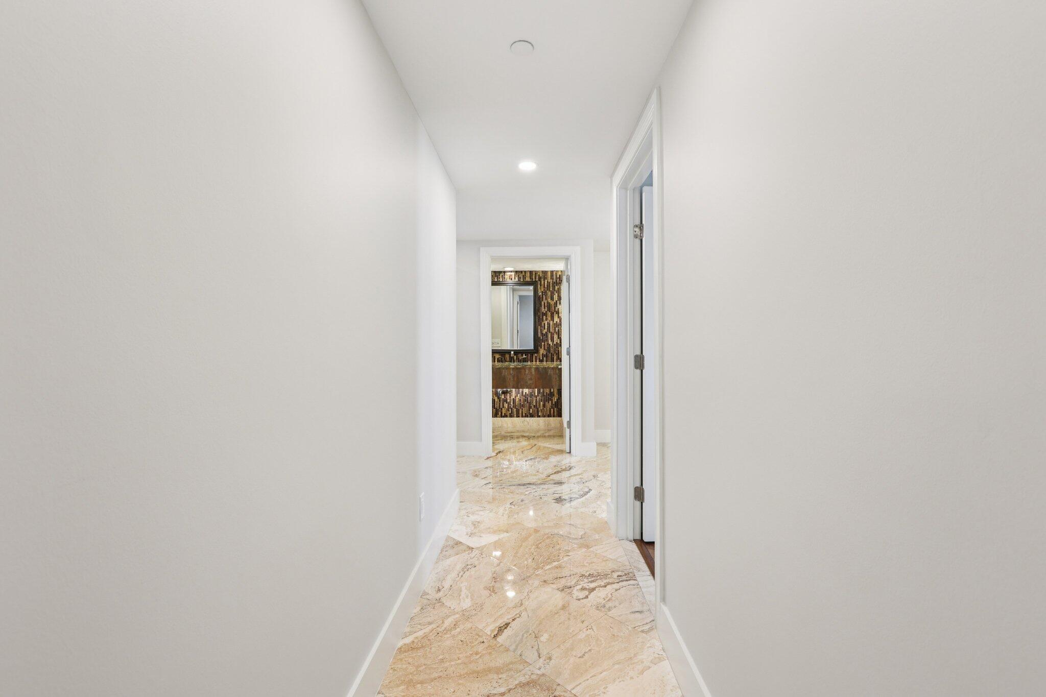 2640 Lake Shr #1510 Riviera Beach, FL 33404