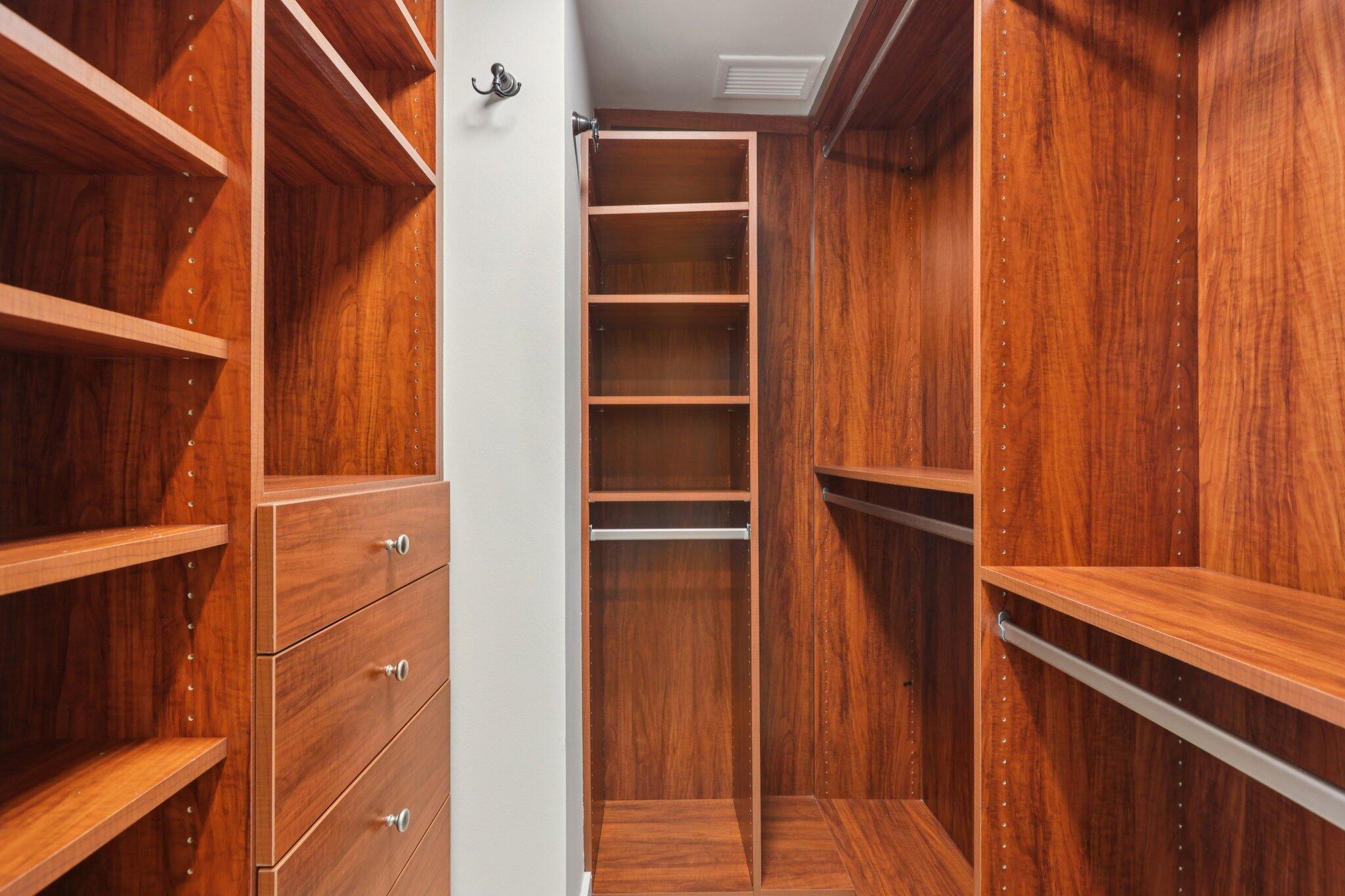 2640 Lake Shr #1510 Riviera Beach, FL 33404