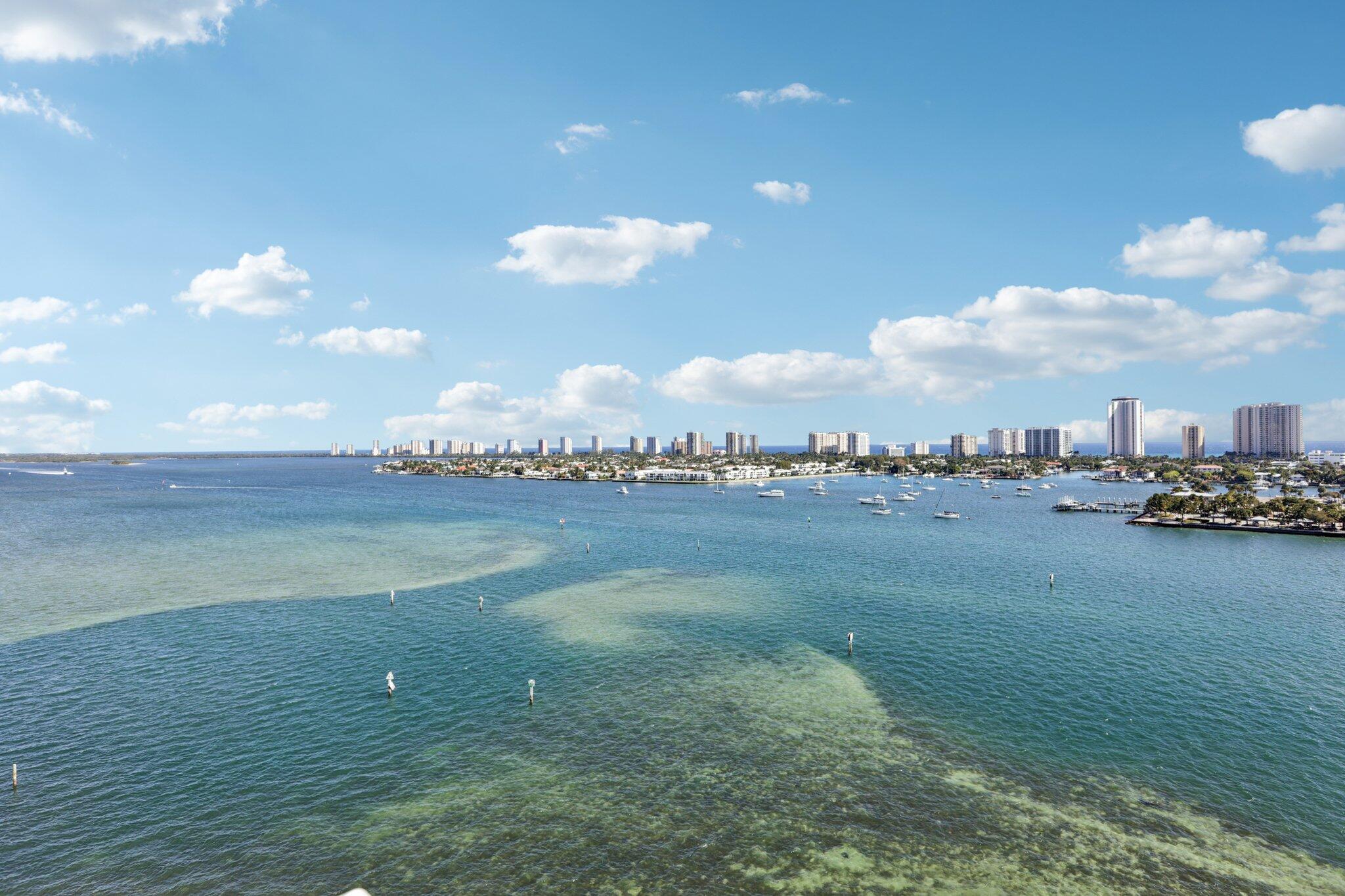 2640 Lake Shr #1510 Riviera Beach, FL 33404