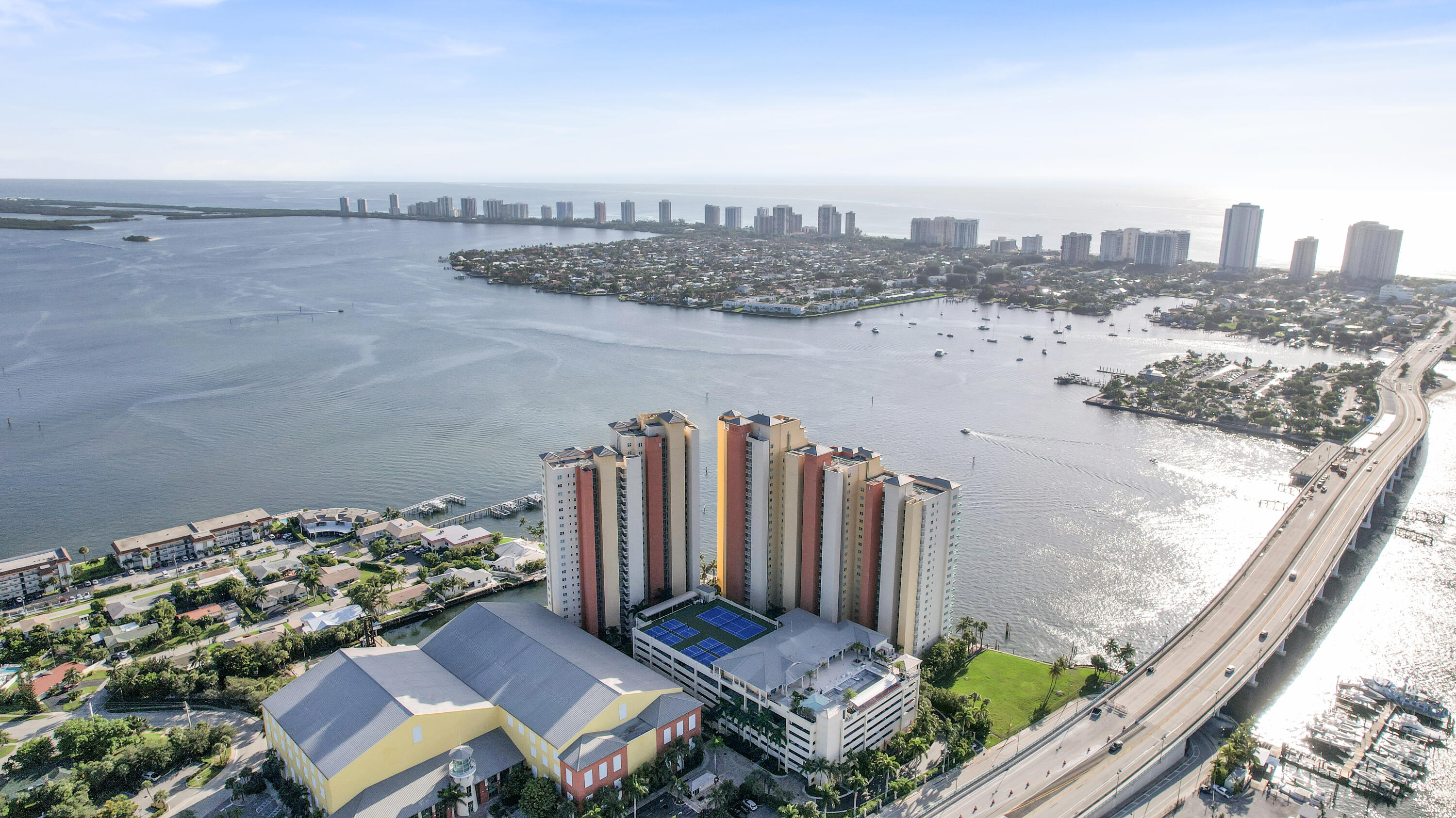 2640 Lake Shr #1510 Riviera Beach, FL 33404