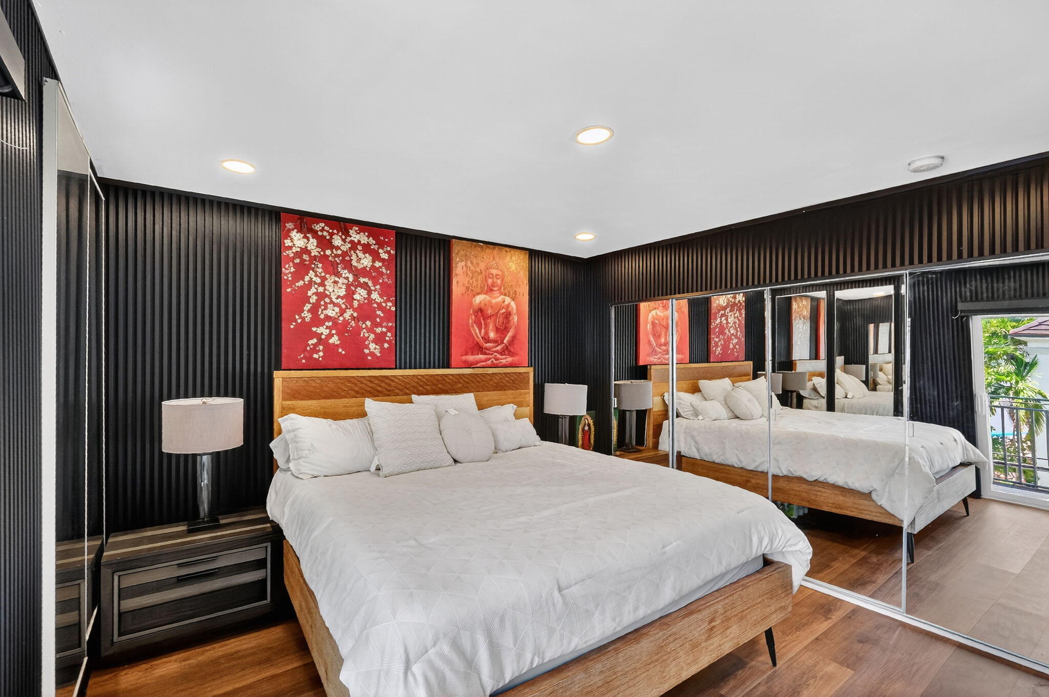 363 Washington #32 Miami Beach, FL 33139