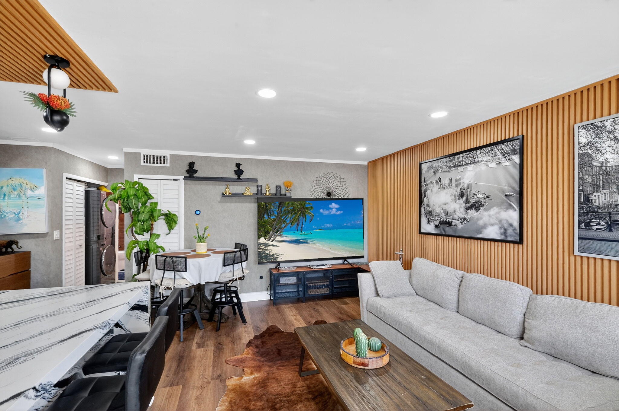 363 Washington #32 Miami Beach, FL 33139