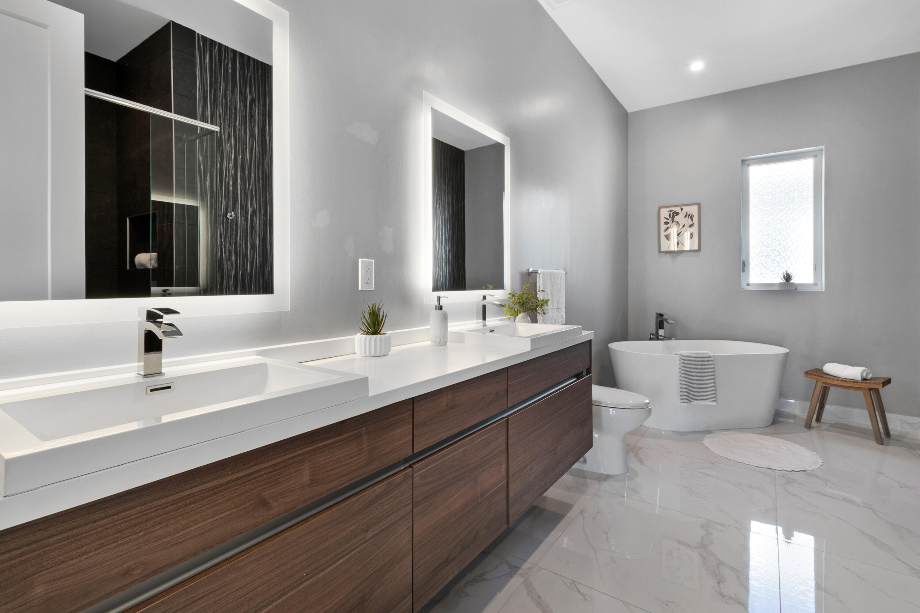 15 SE 11th Fort Lauderdale, FL 33301