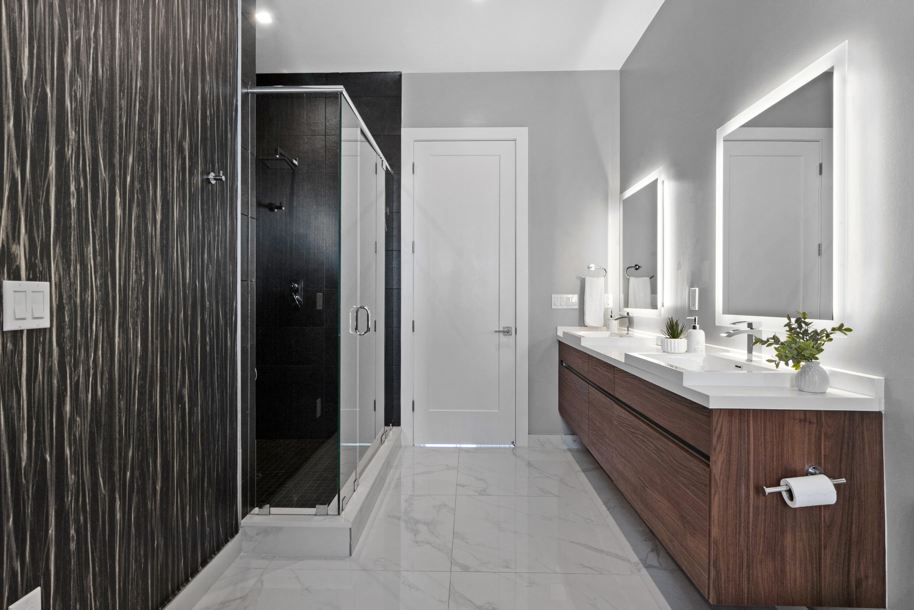 15 SE 11th Fort Lauderdale, FL 33301