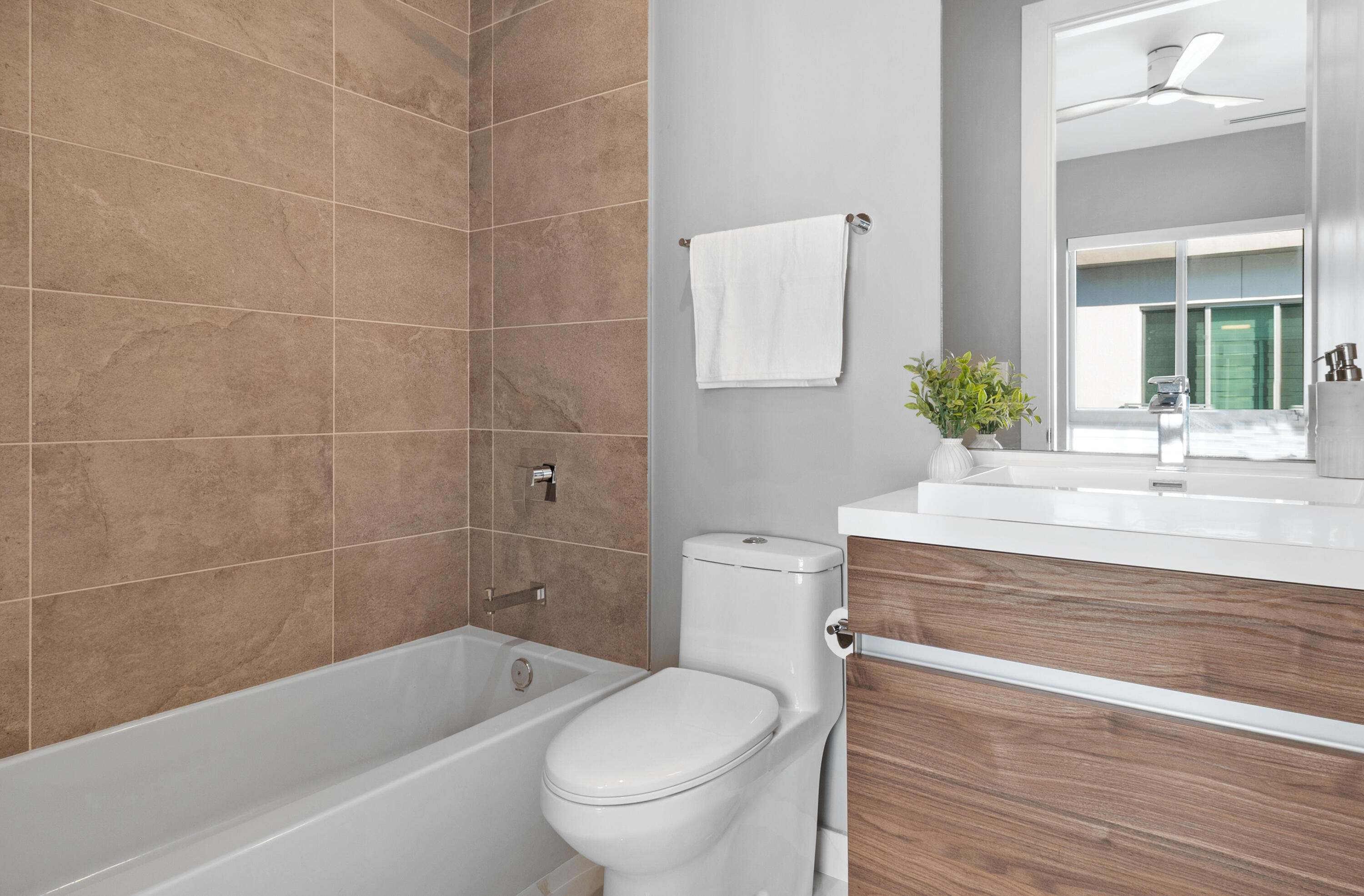 15 SE 11th Fort Lauderdale, FL 33301