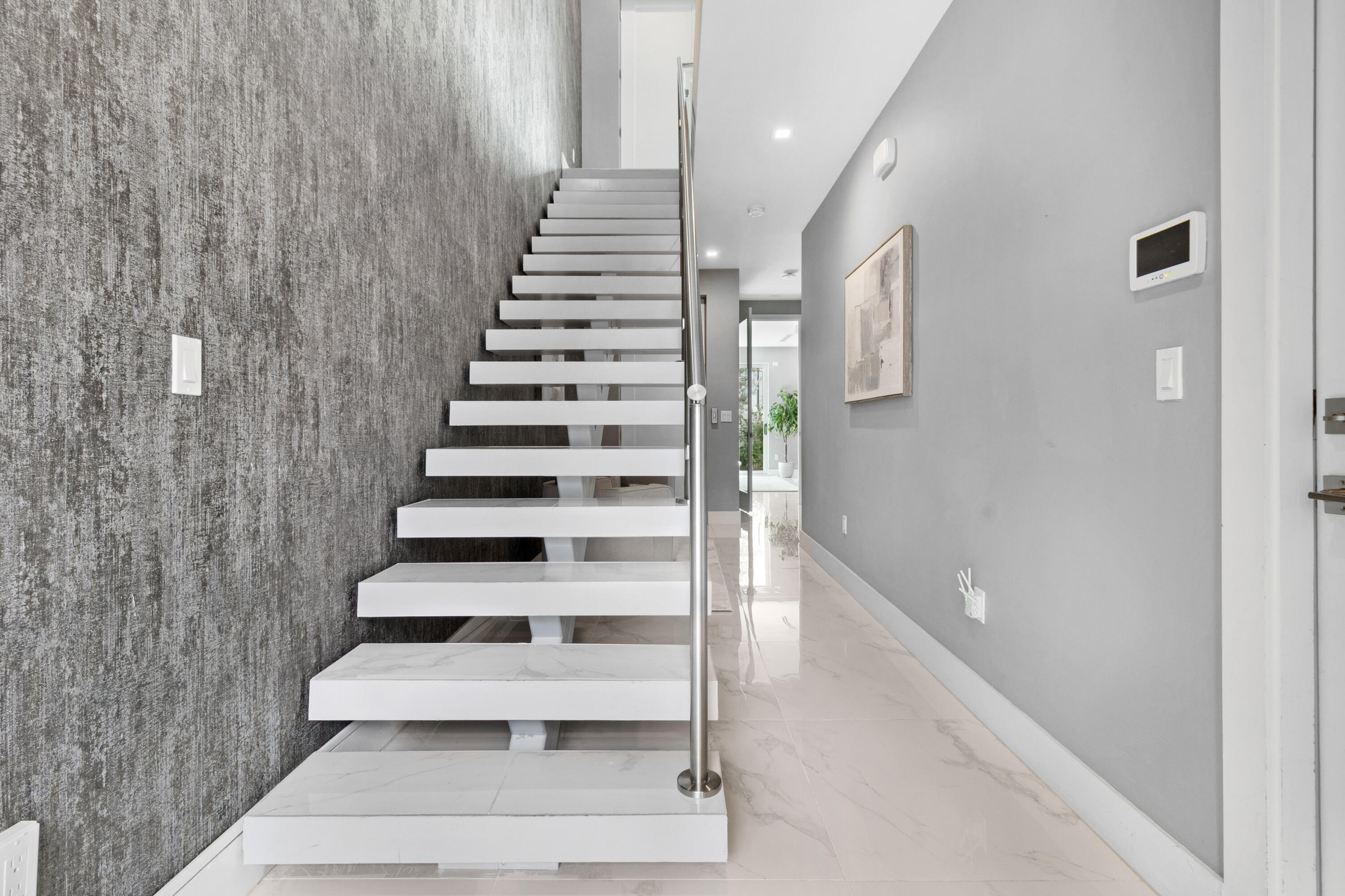 15 SE 11th Fort Lauderdale, FL 33301