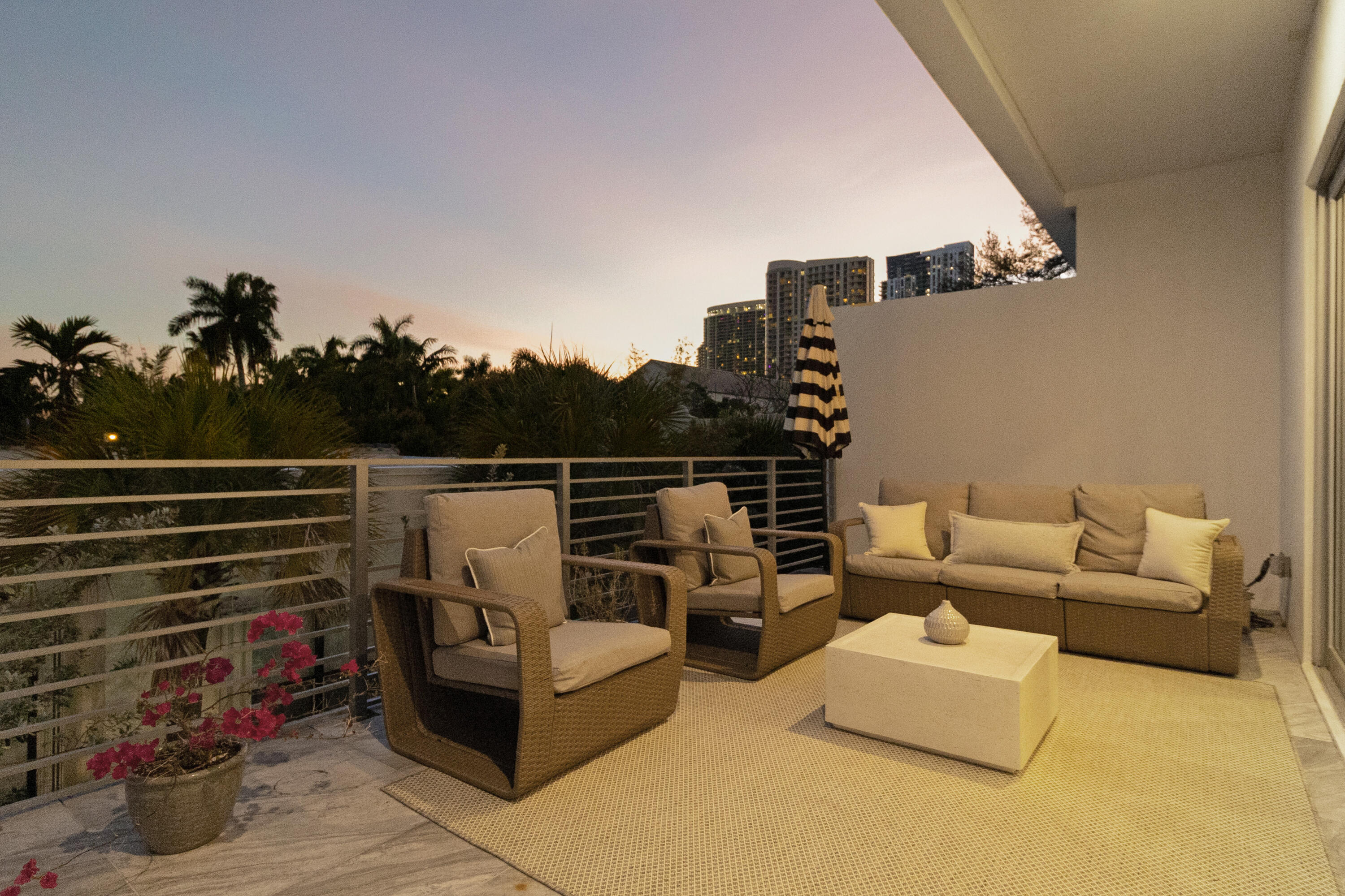 15 SE 11th Fort Lauderdale, FL 33301