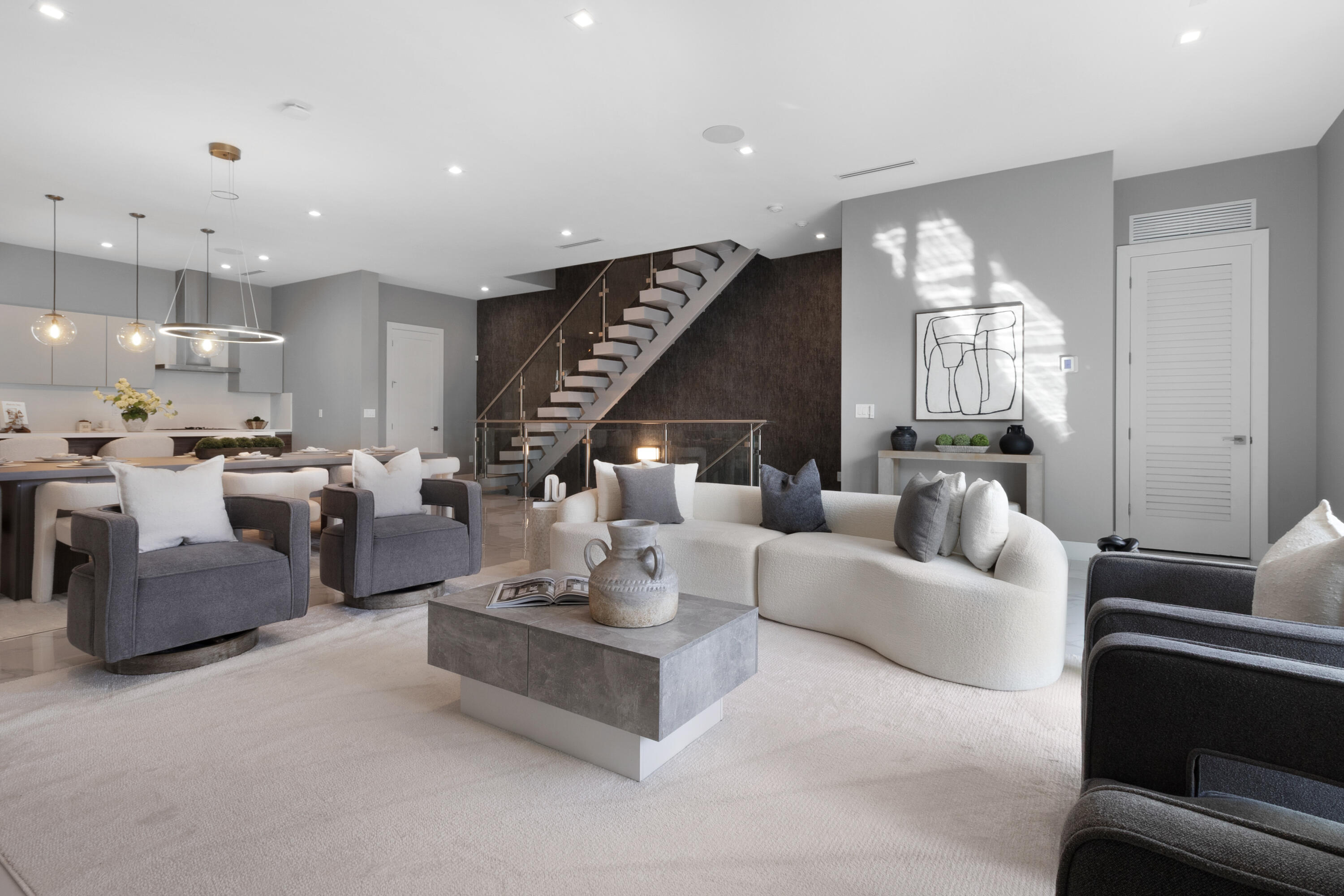 15 SE 11th Fort Lauderdale, FL 33301