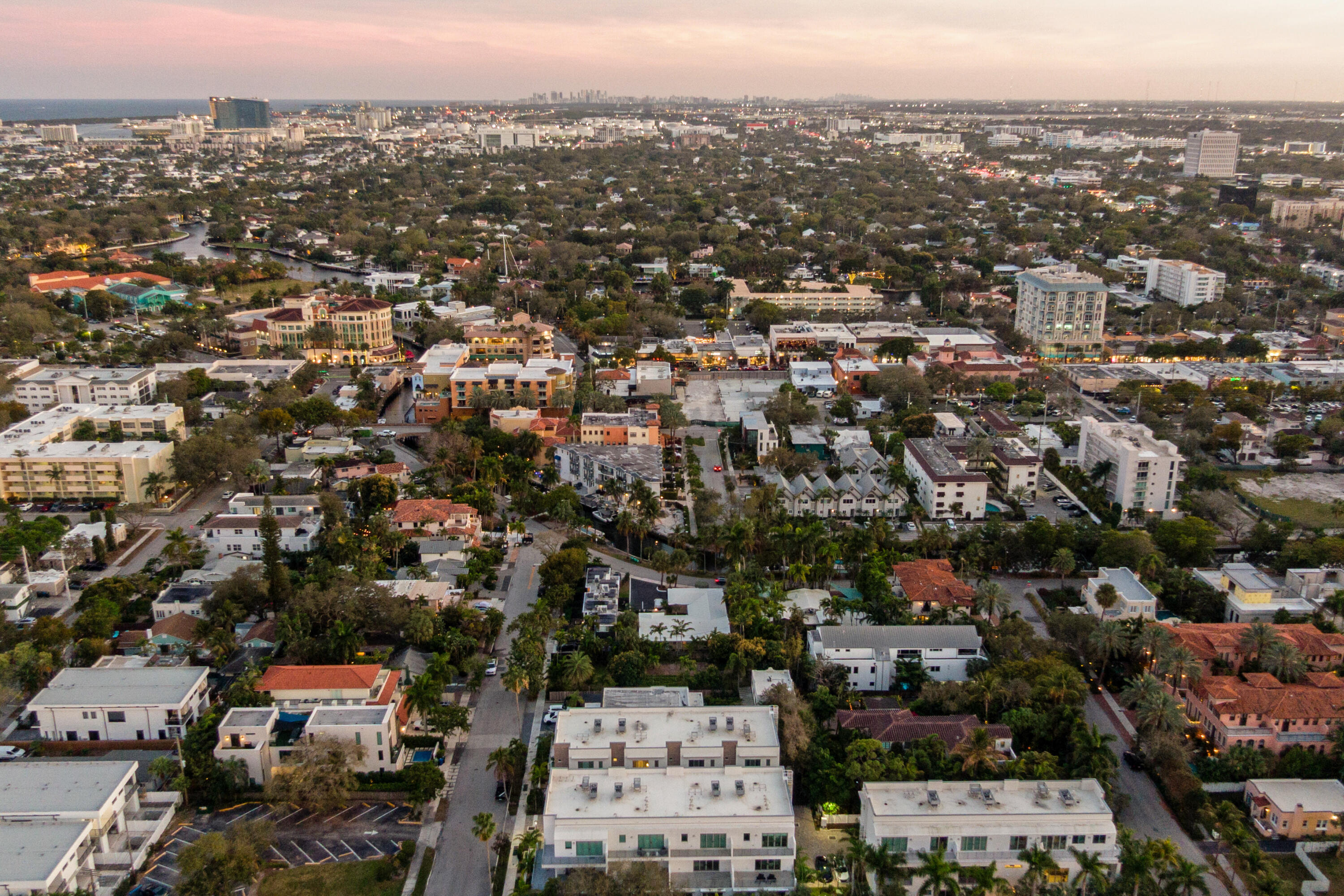 15 SE 11th Fort Lauderdale, FL 33301