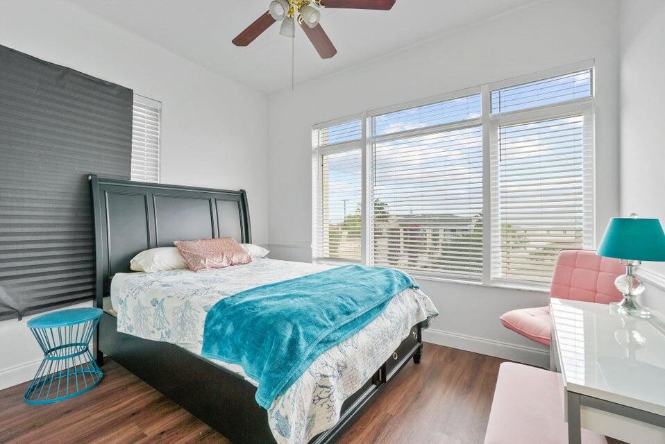 1200 Town Ctr #401 Jupiter, FL 33458