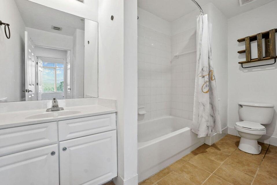 1200 Town Ctr #401 Jupiter, FL 33458