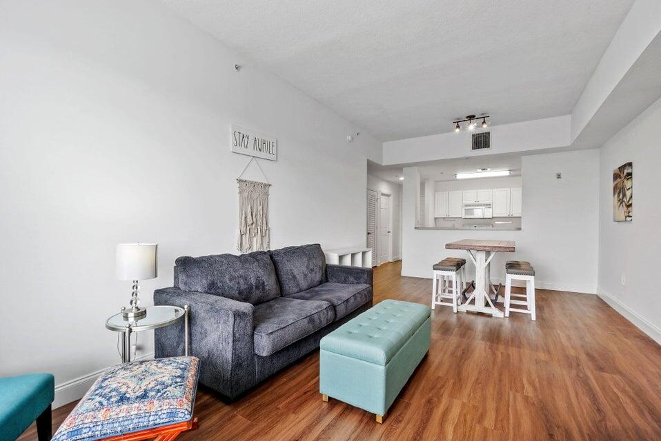 1200 Town Ctr #401 Jupiter, FL 33458