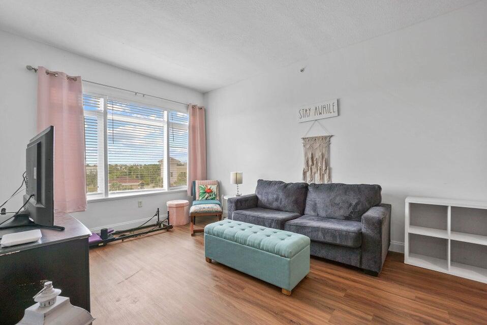 1200 Town Ctr #401 Jupiter, FL 33458