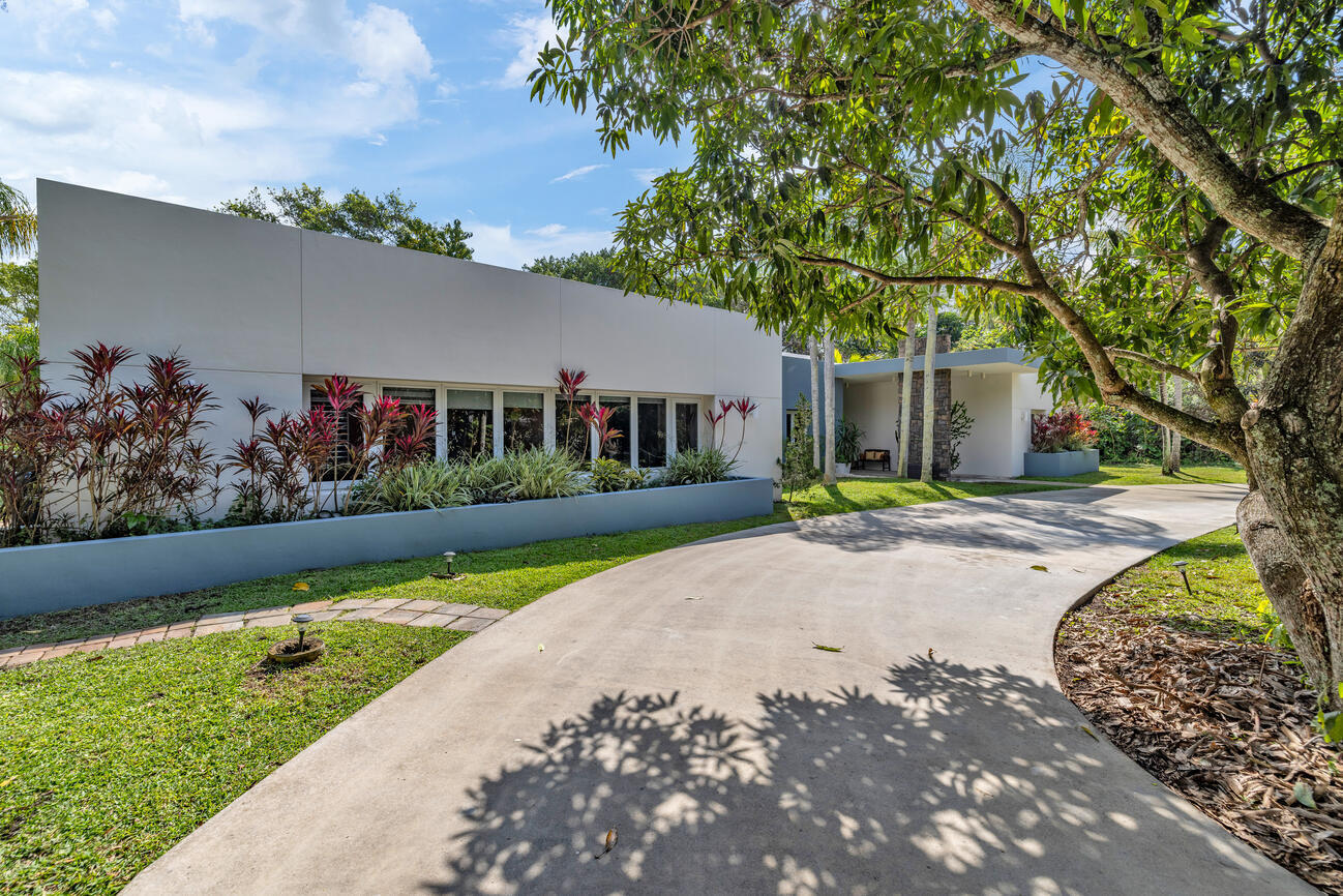 12301 SW 107th Miami, FL 33176