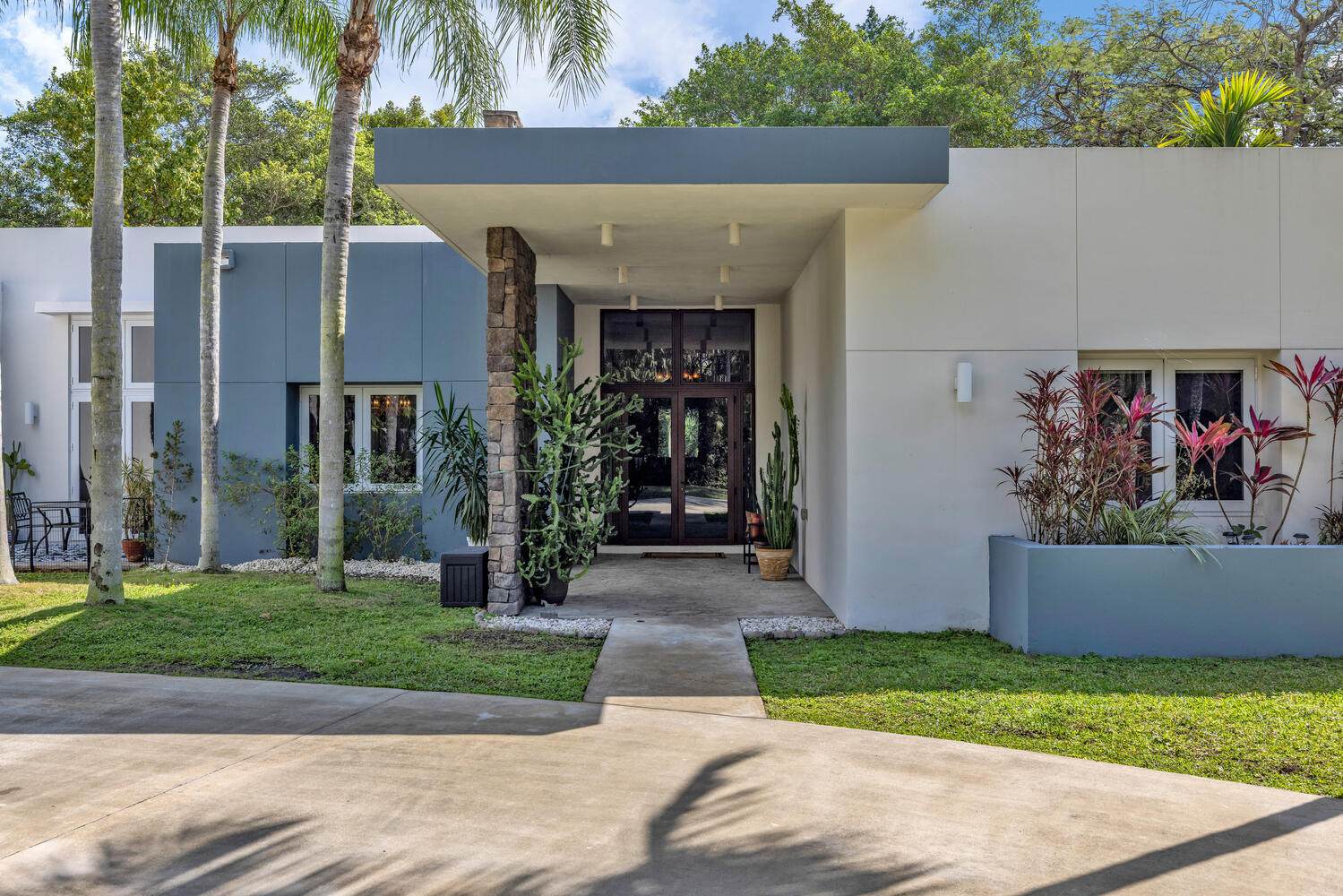 12301 SW 107th Miami, FL 33176