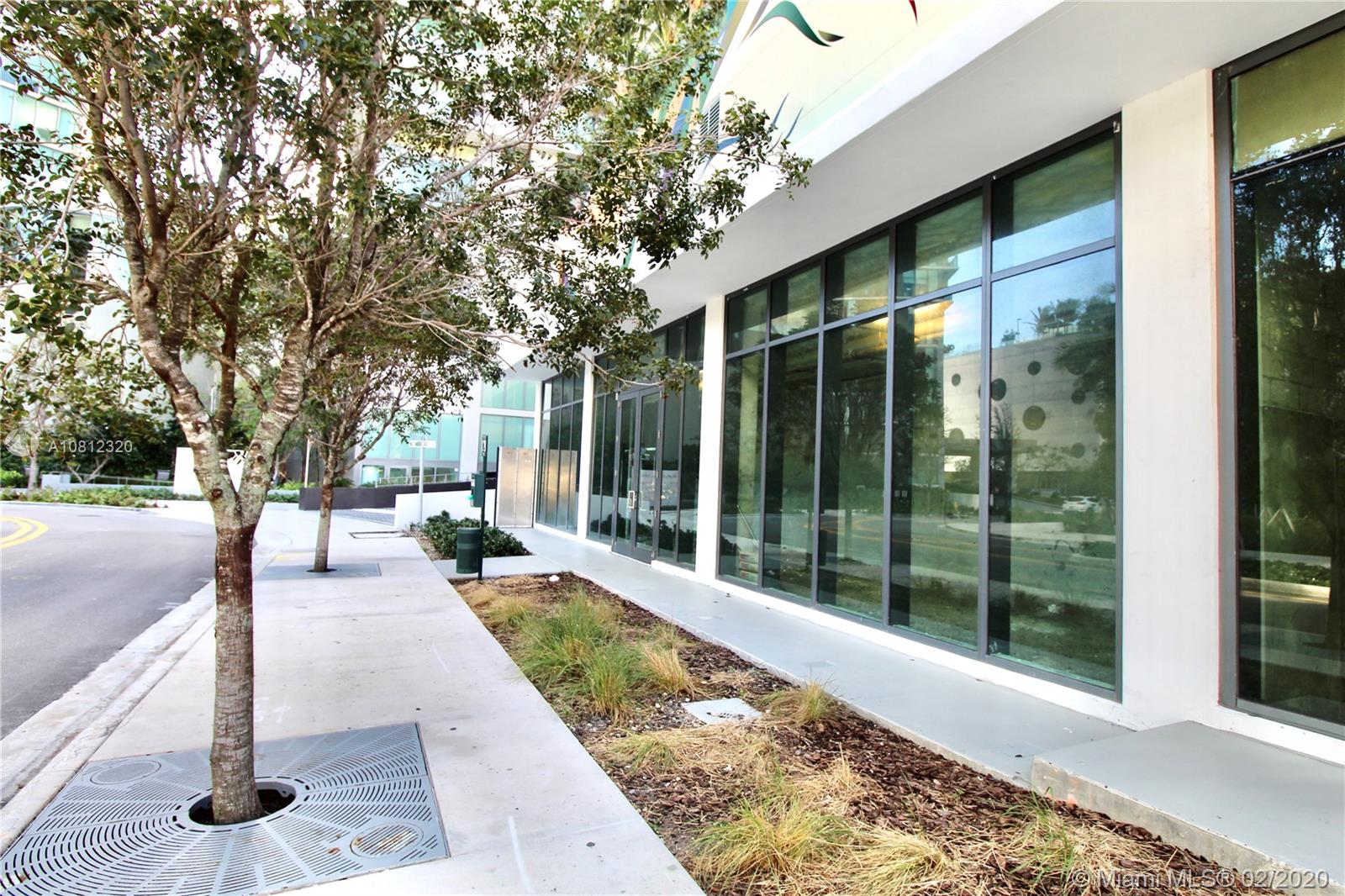 480 NE 31 STREET #COM-1