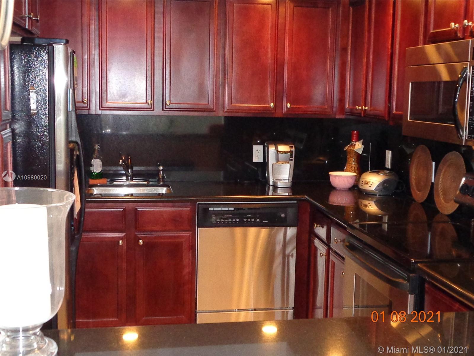 image 5600 CONDOMINIUM11