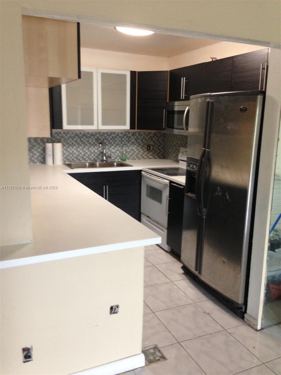 6101 N Falls Cir Dr #409