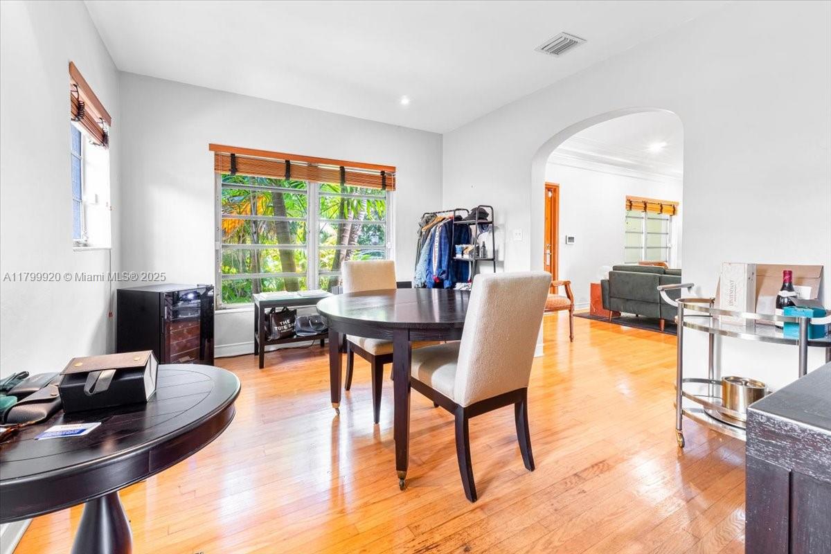 550 NE 94th St Miami Shores, FL 33138 550 NE 94th St Miami Shores, FL 33138