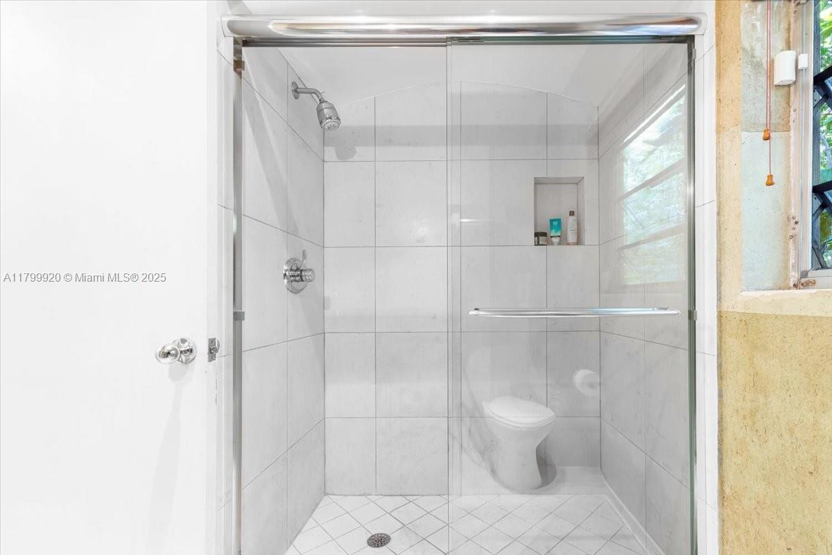 550 NE 94th St Miami Shores, FL 33138 550 NE 94th St Miami Shores, FL 33138