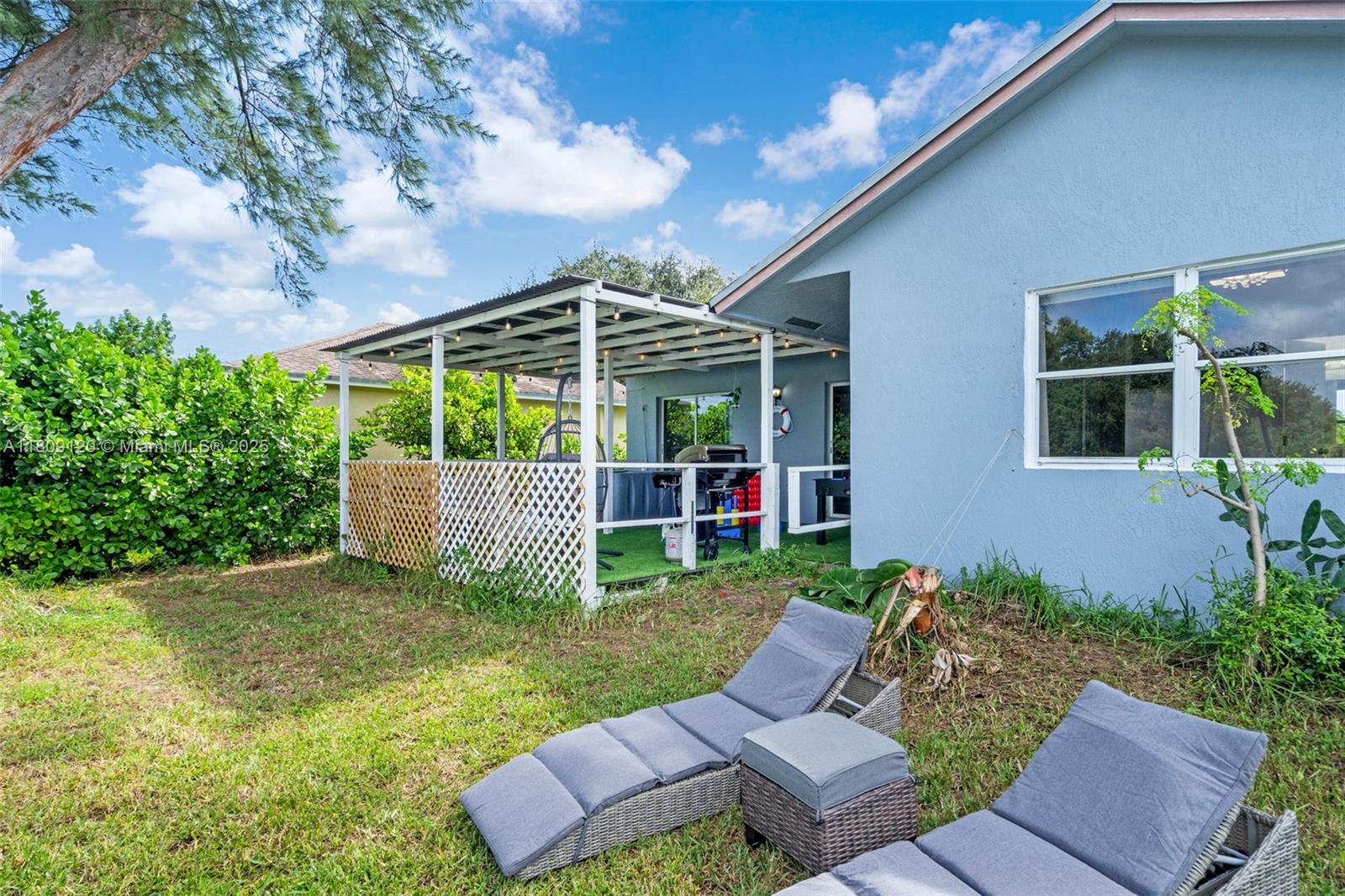 1020 SW 8th St #1020 Hallandale Beach, FL 33009