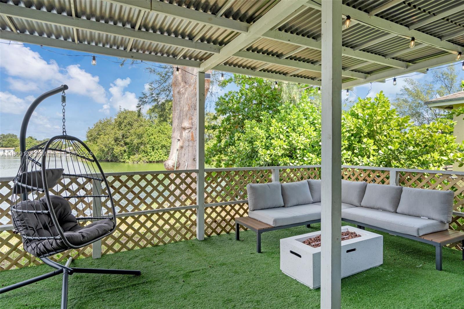 1020 SW 8th St #1020 Hallandale Beach, FL 33009