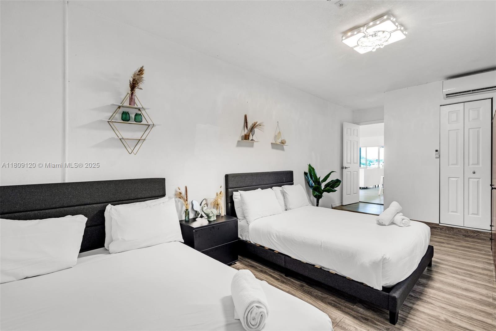 1020 SW 8th St #1020 Hallandale Beach, FL 33009