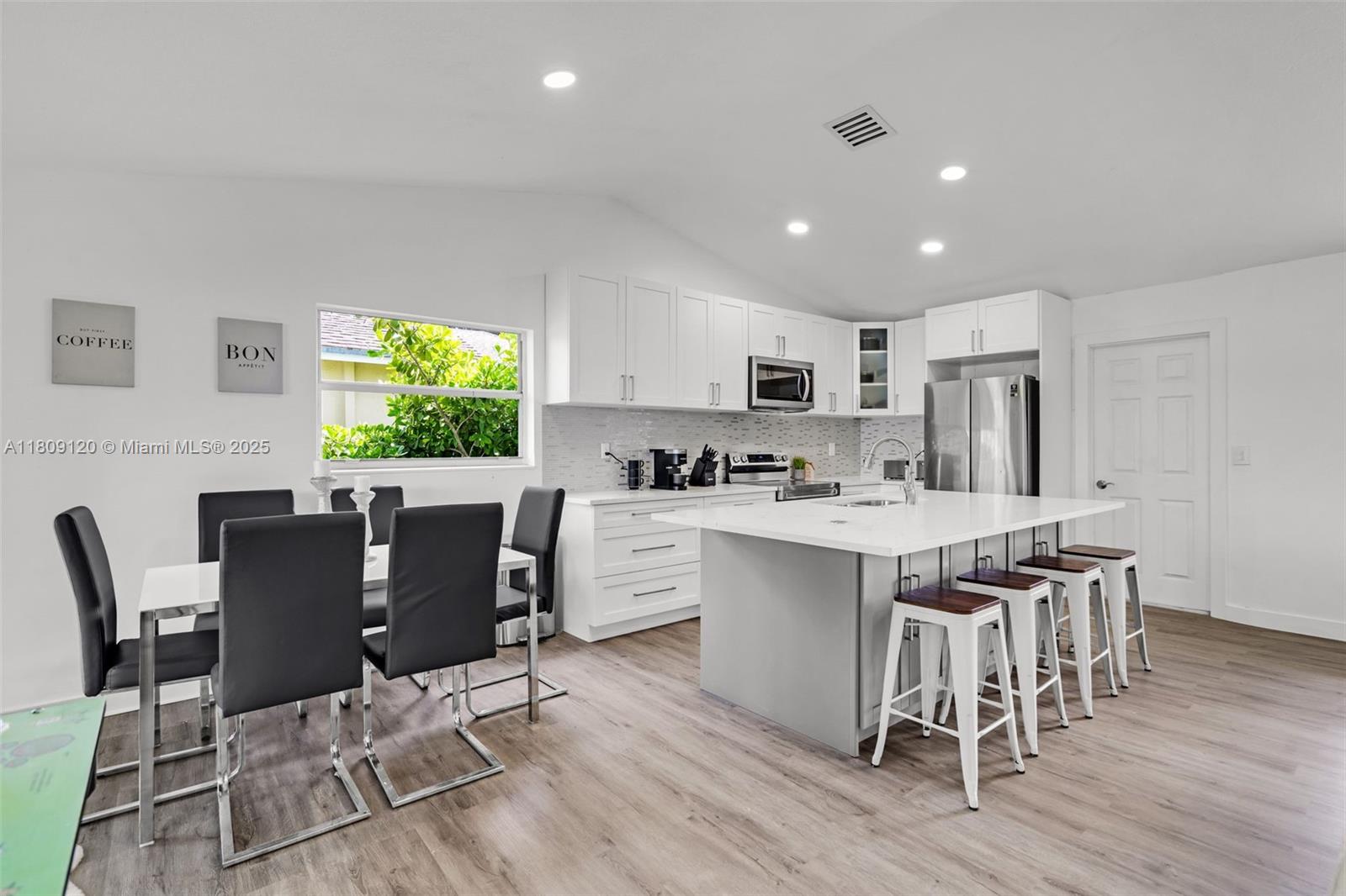 1020 SW 8th St #1020 Hallandale Beach, FL 33009